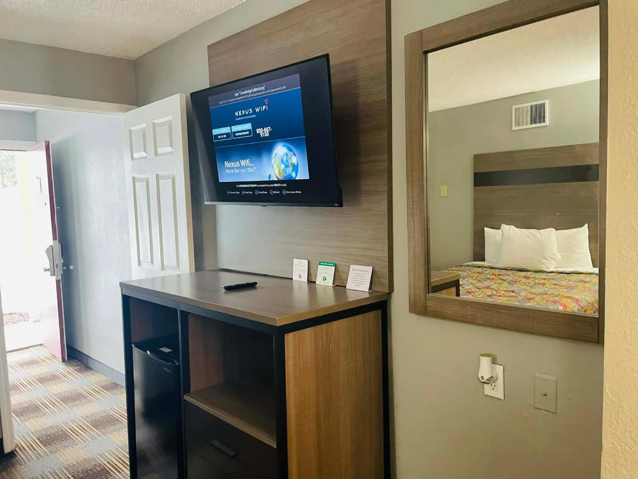 Travelodge by Wyndham Sellersburg