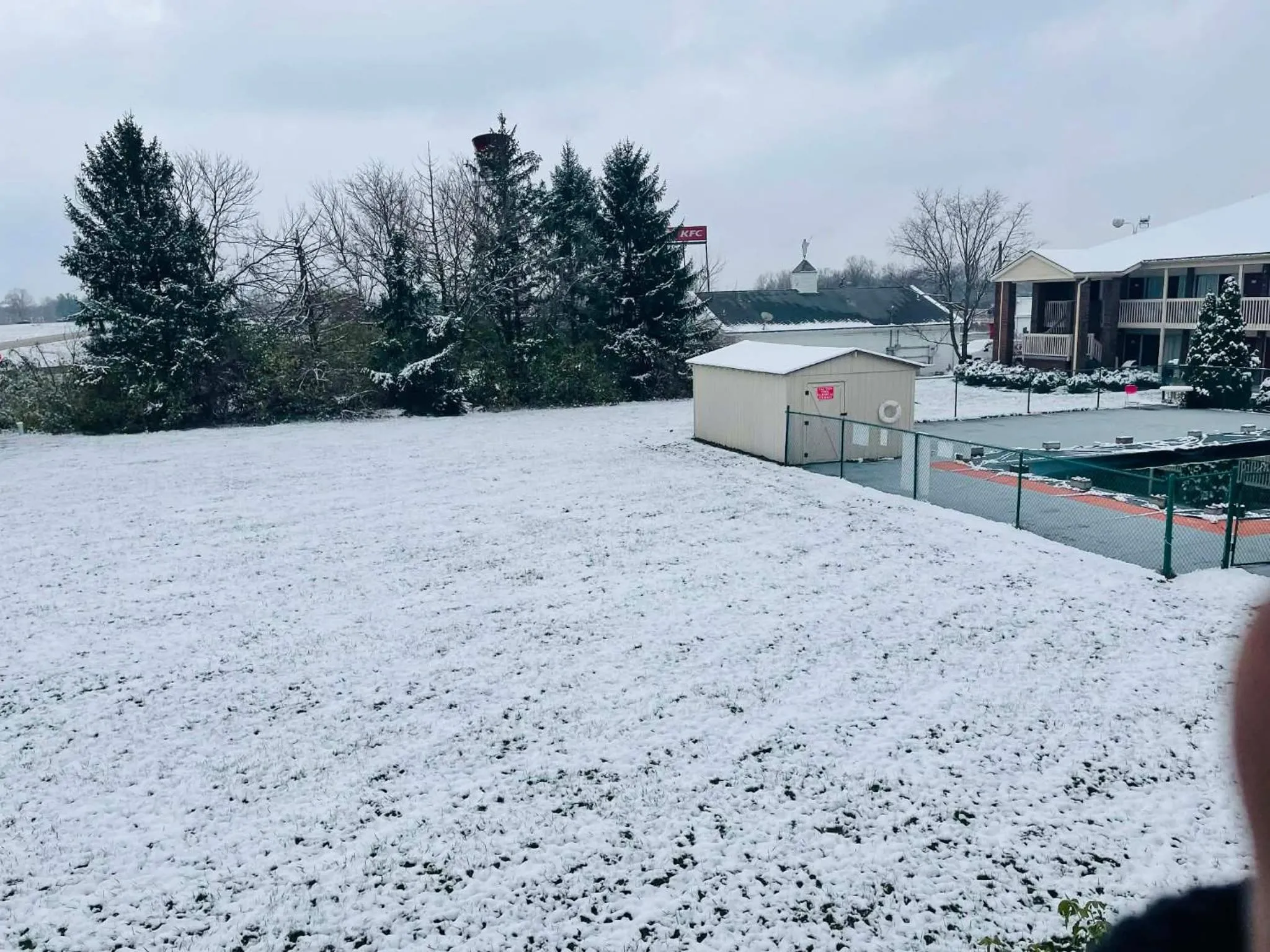 Travelodge by Wyndham Sellersburg