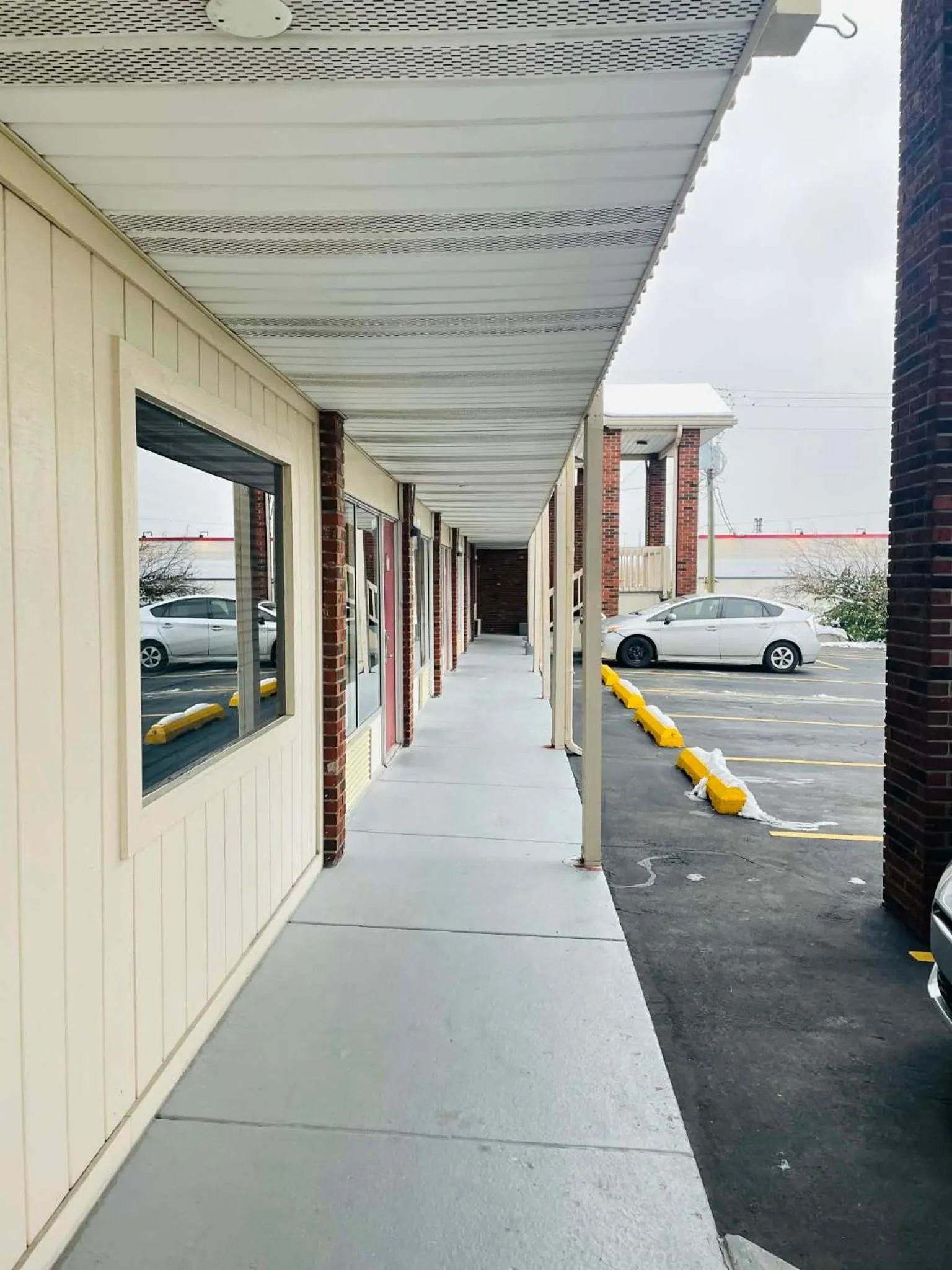 Travelodge by Wyndham Sellersburg