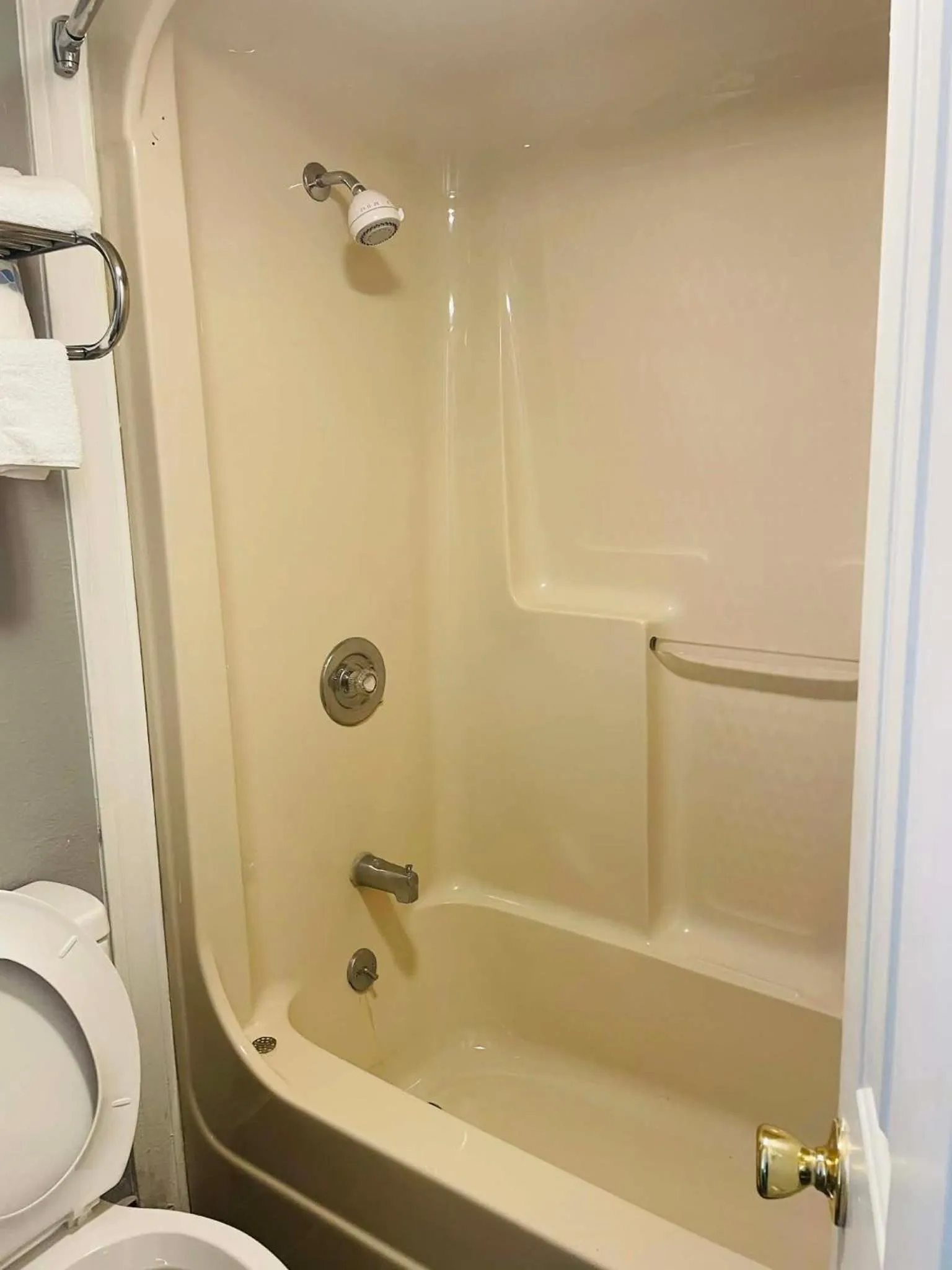 Travelodge by Wyndham Sellersburg