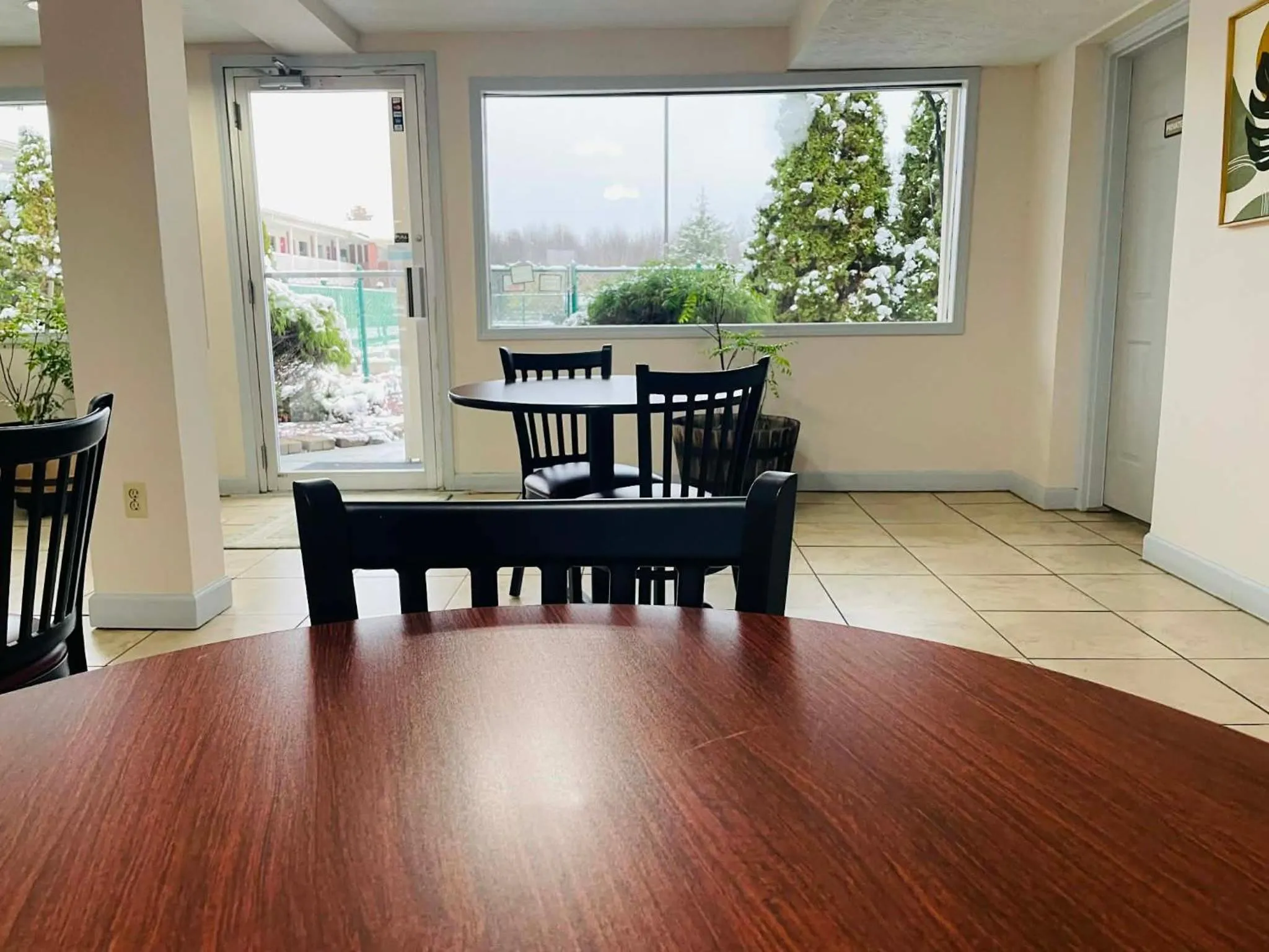 Seating area in Travelodge by Wyndham Sellersburg