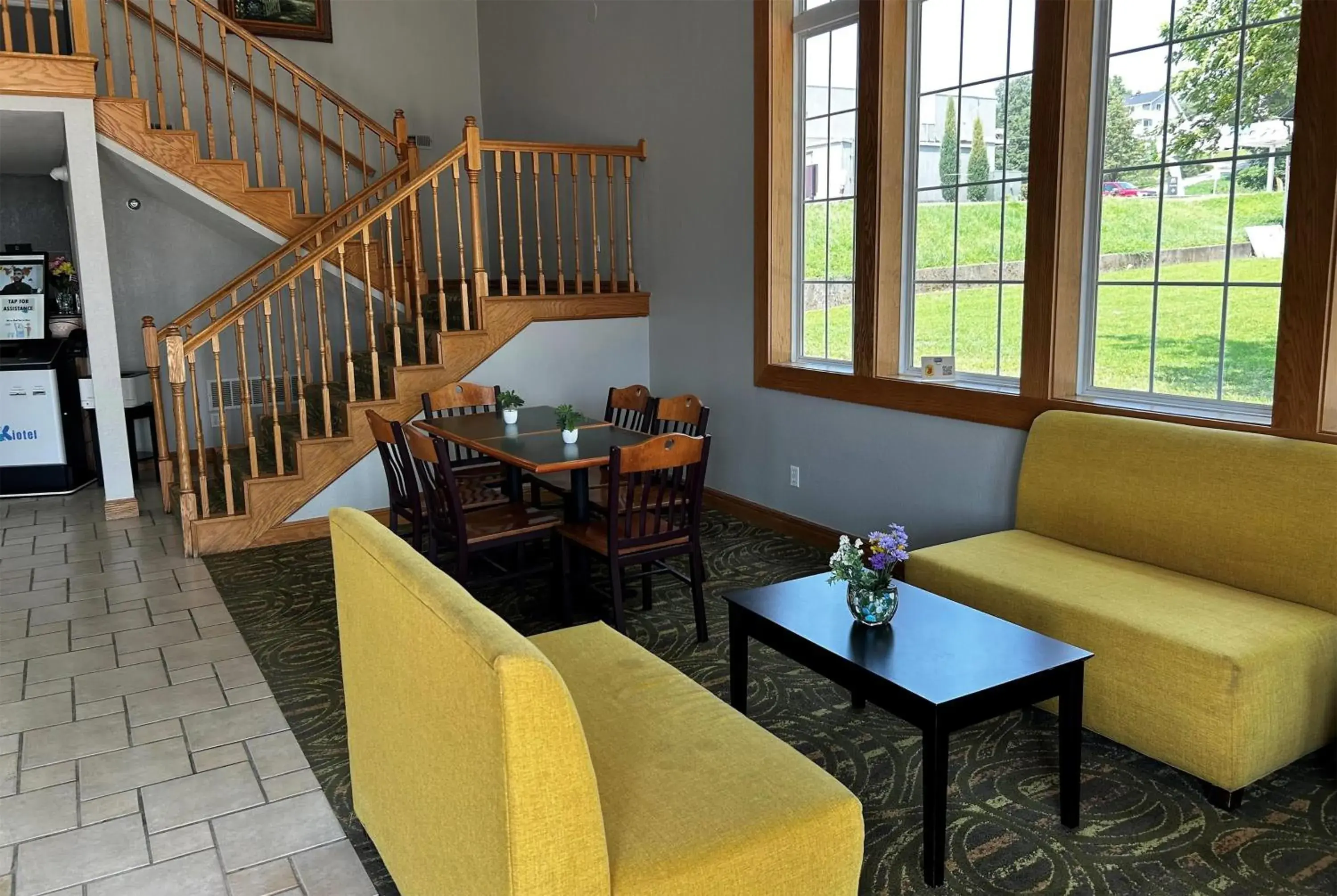 Lobby or reception in Super 8 by Wyndham Mound City Lobby or reception in Super 8 by Wyndham Mound City