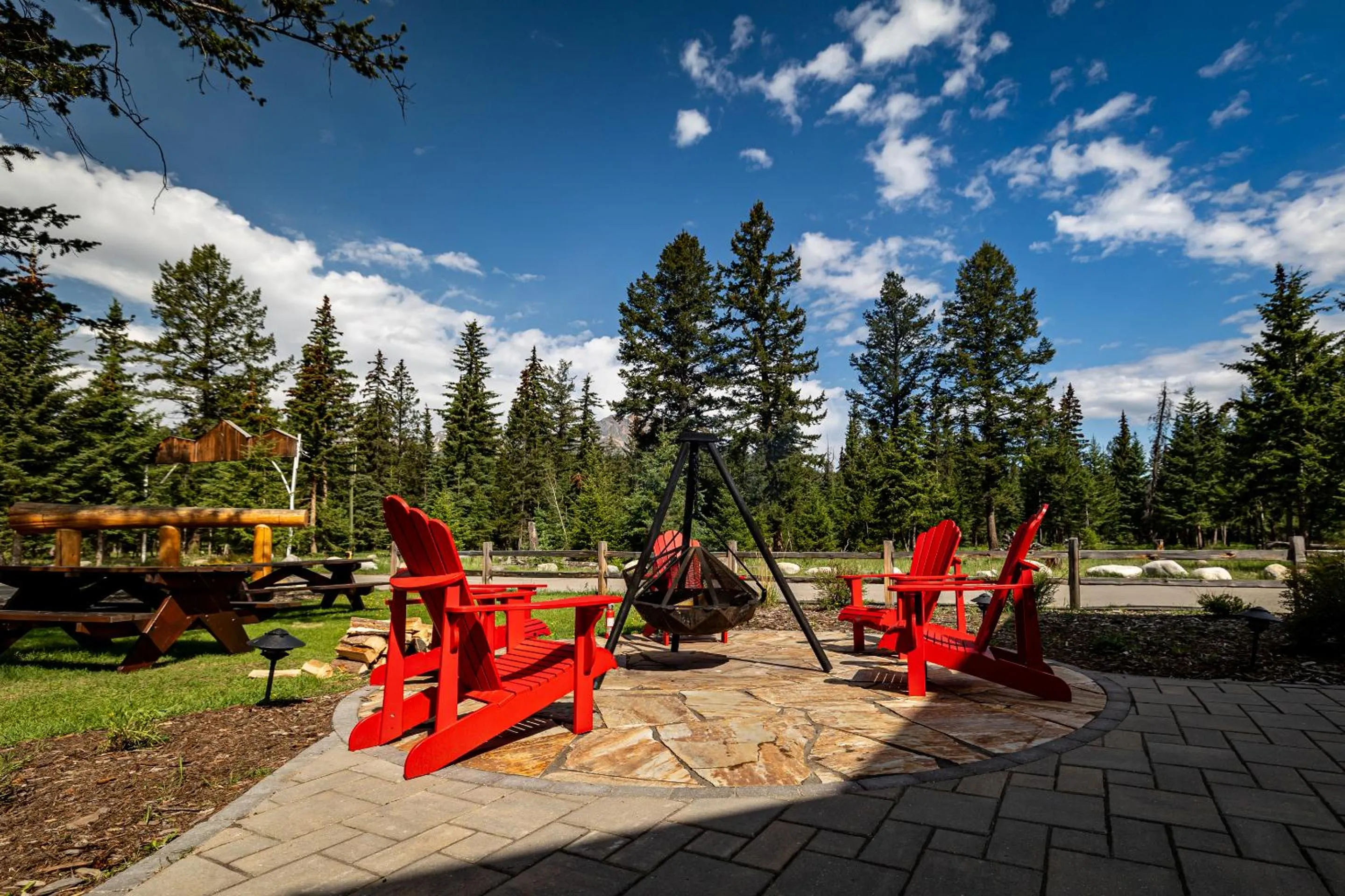 Dining area in Pine Bungalows