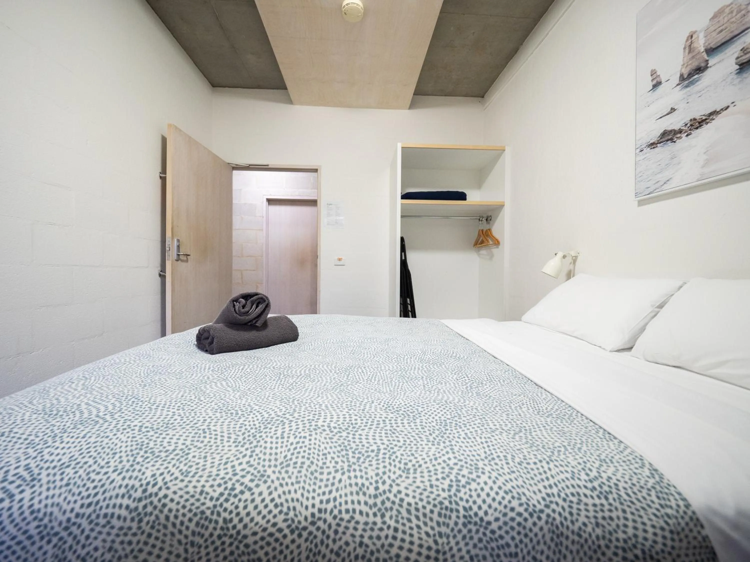 Bed in YHA Apollo Bay Eco