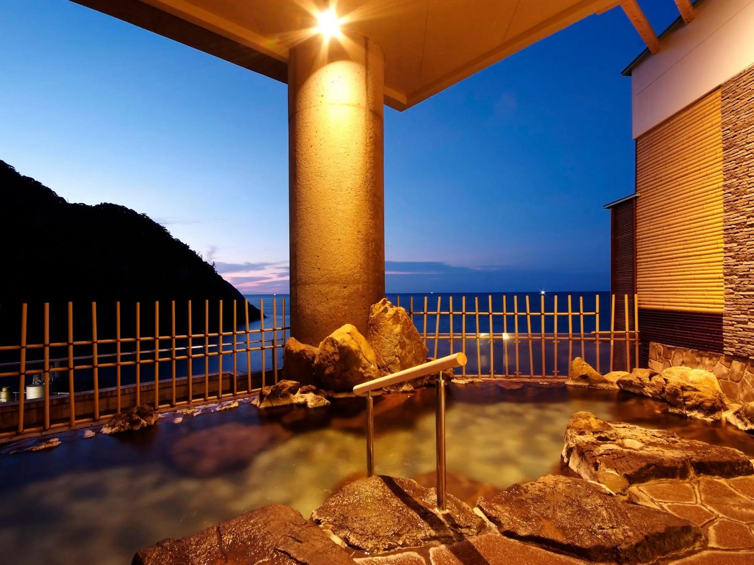 Hot Spring Bath in Hotel Kinparo