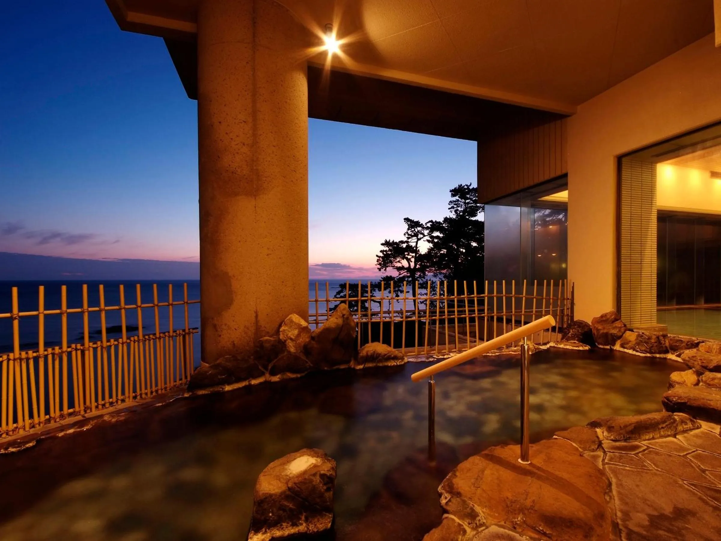 Hot Spring Bath in Hotel Kinparo