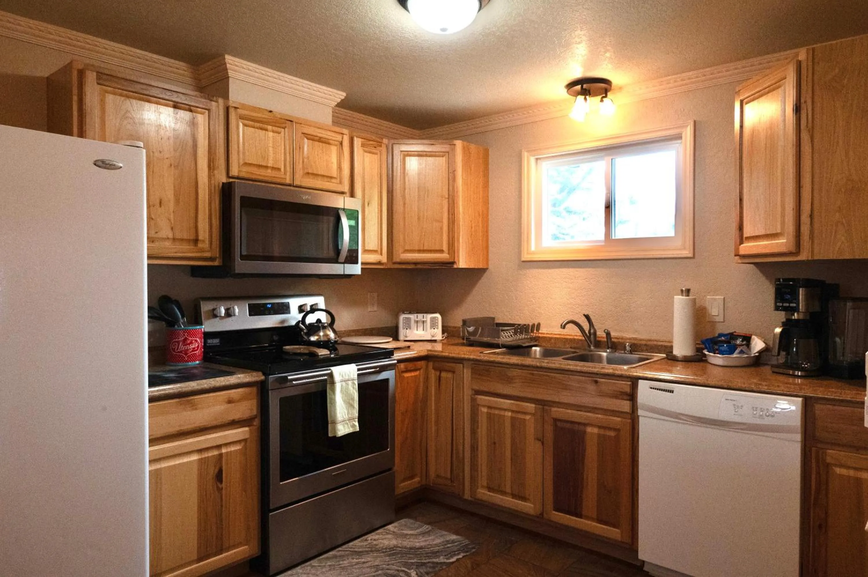 Yellowstone Gateway Inn