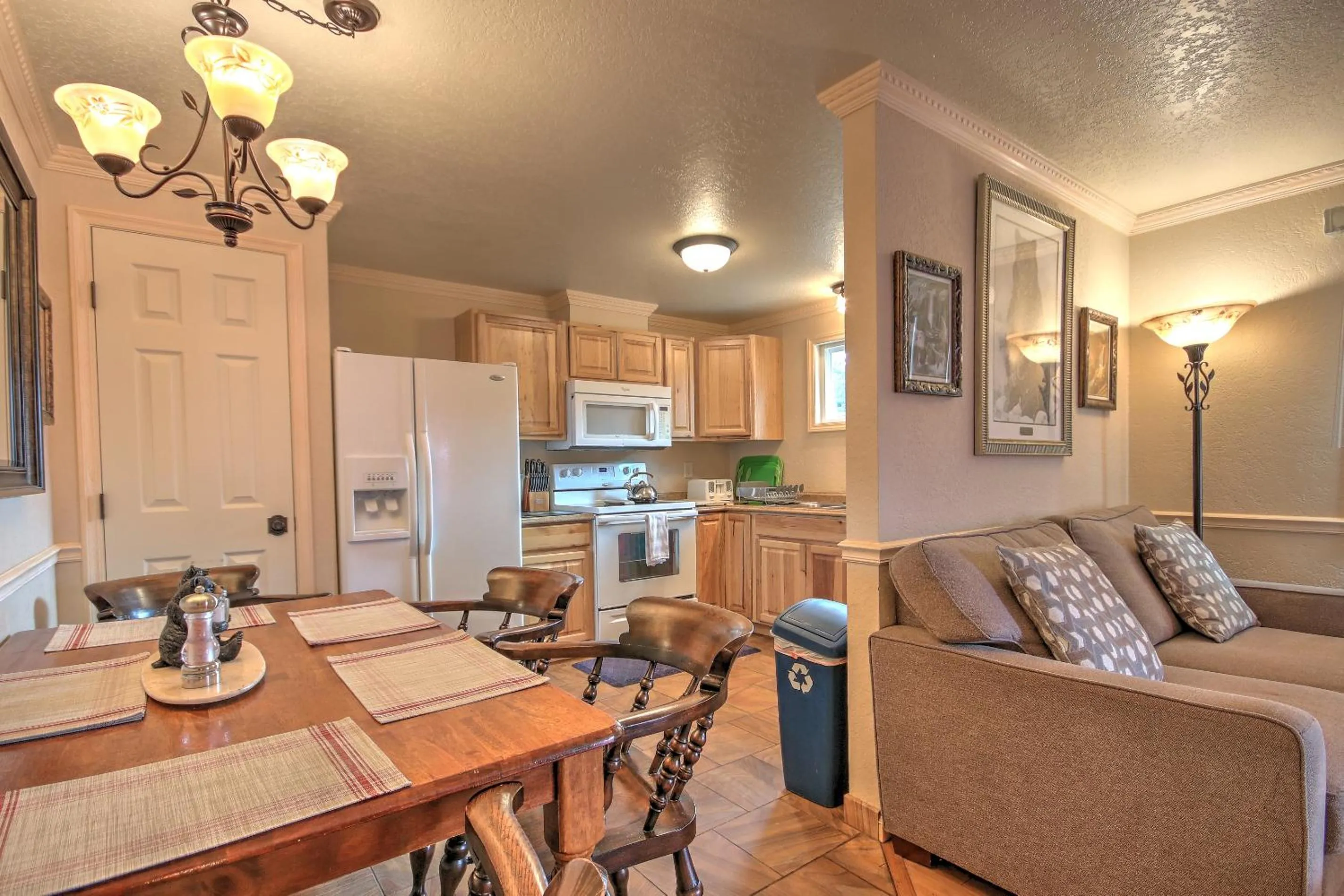 Yellowstone Gateway Inn