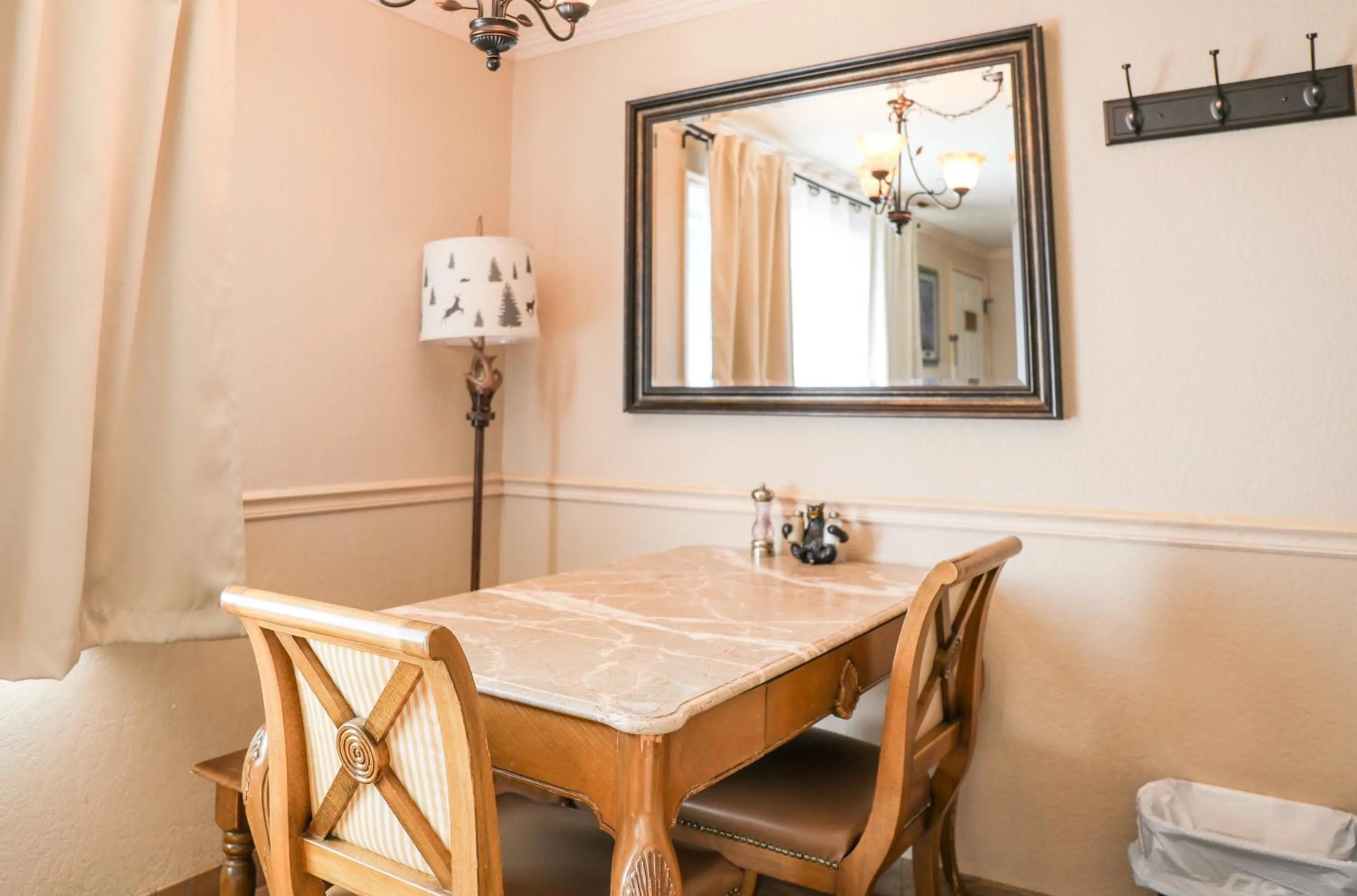 Yellowstone Gateway Inn