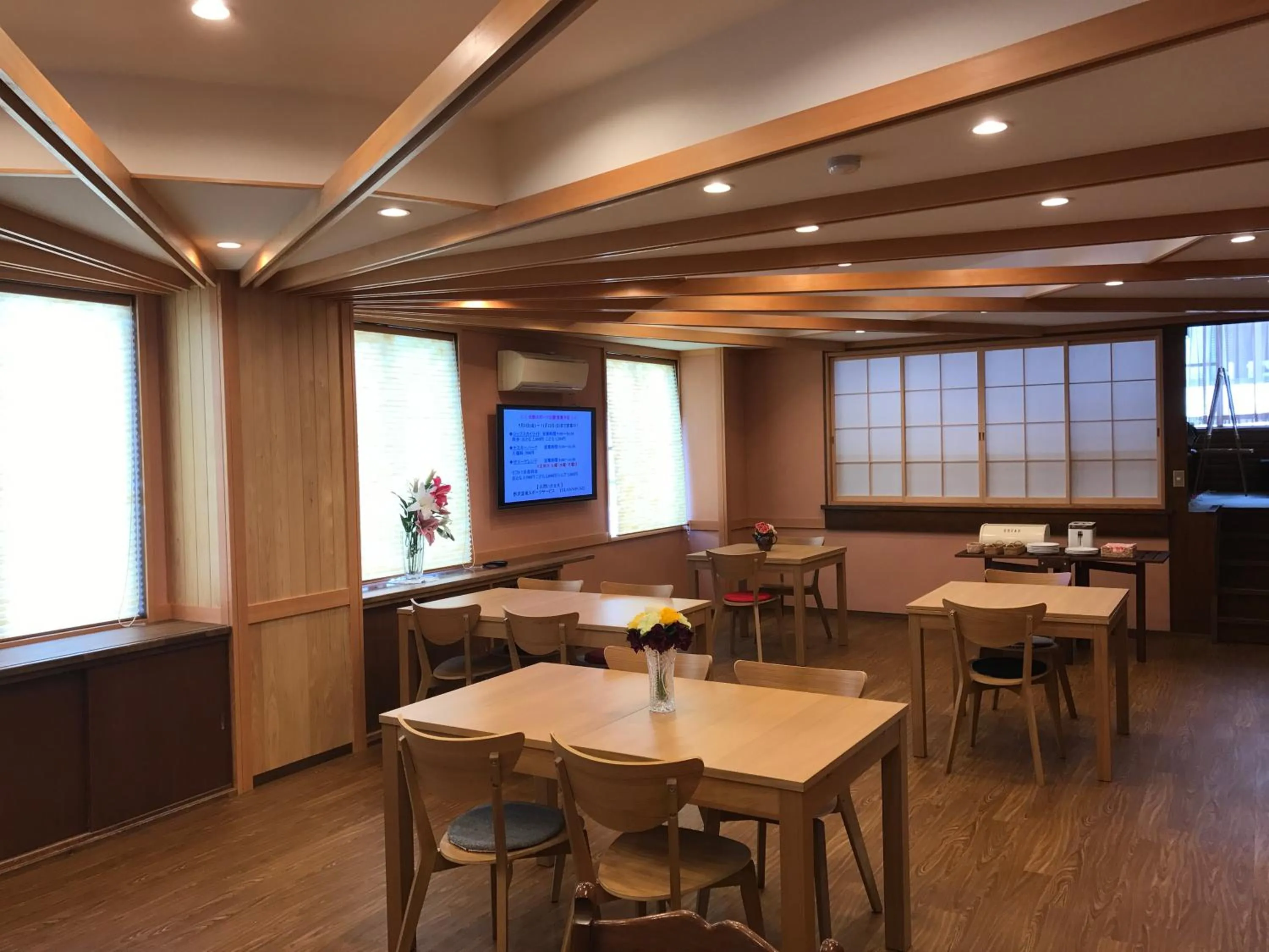 Dining area in Nozawa Onsen Utopia