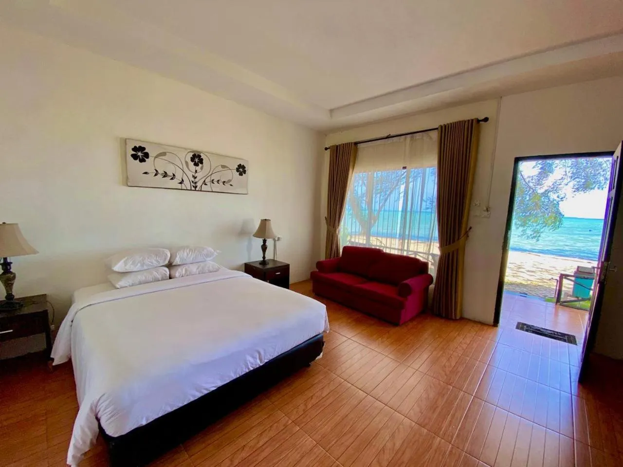 Bed in marjoly beach resort