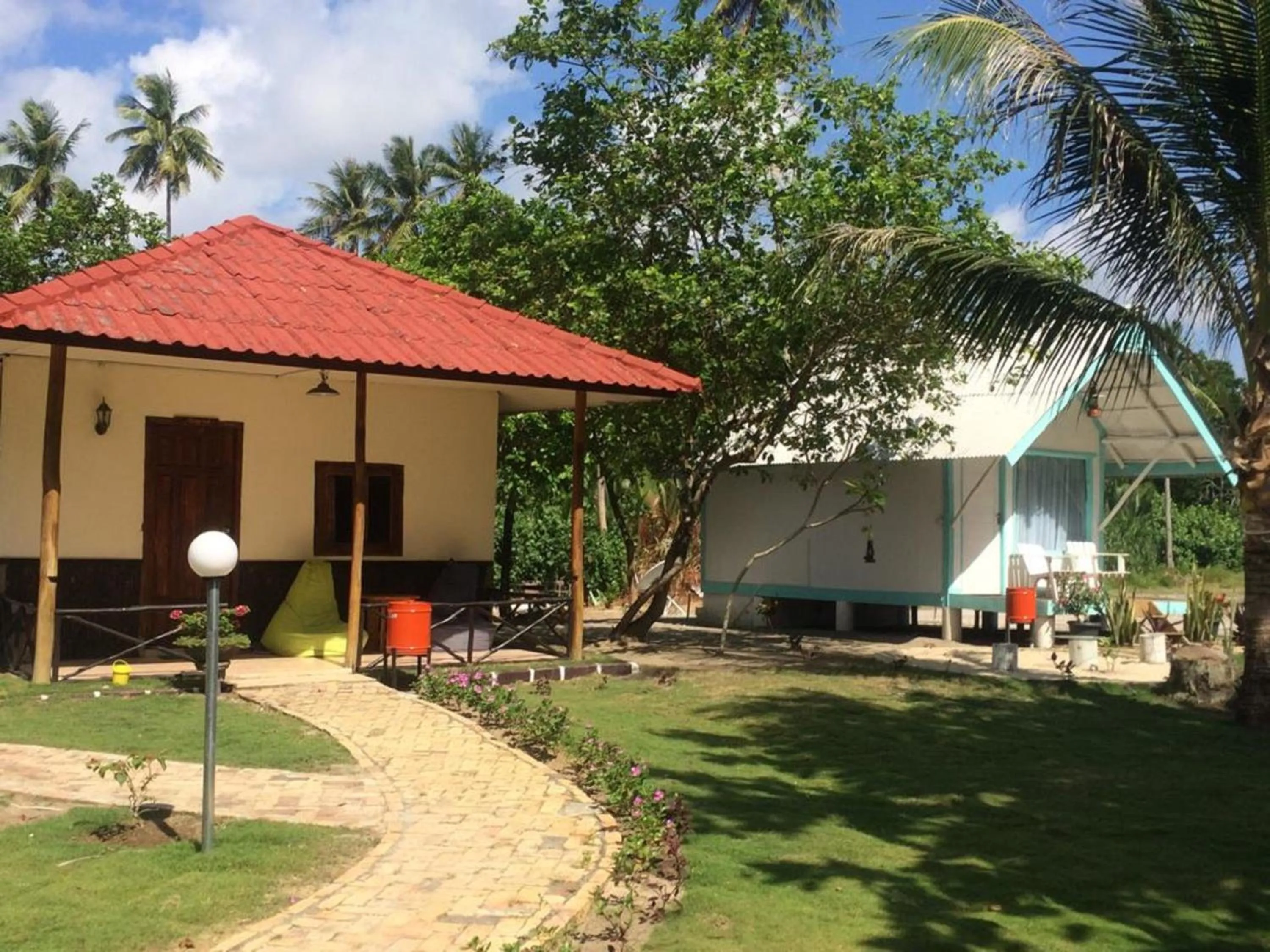 Property building in marjoly beach resort