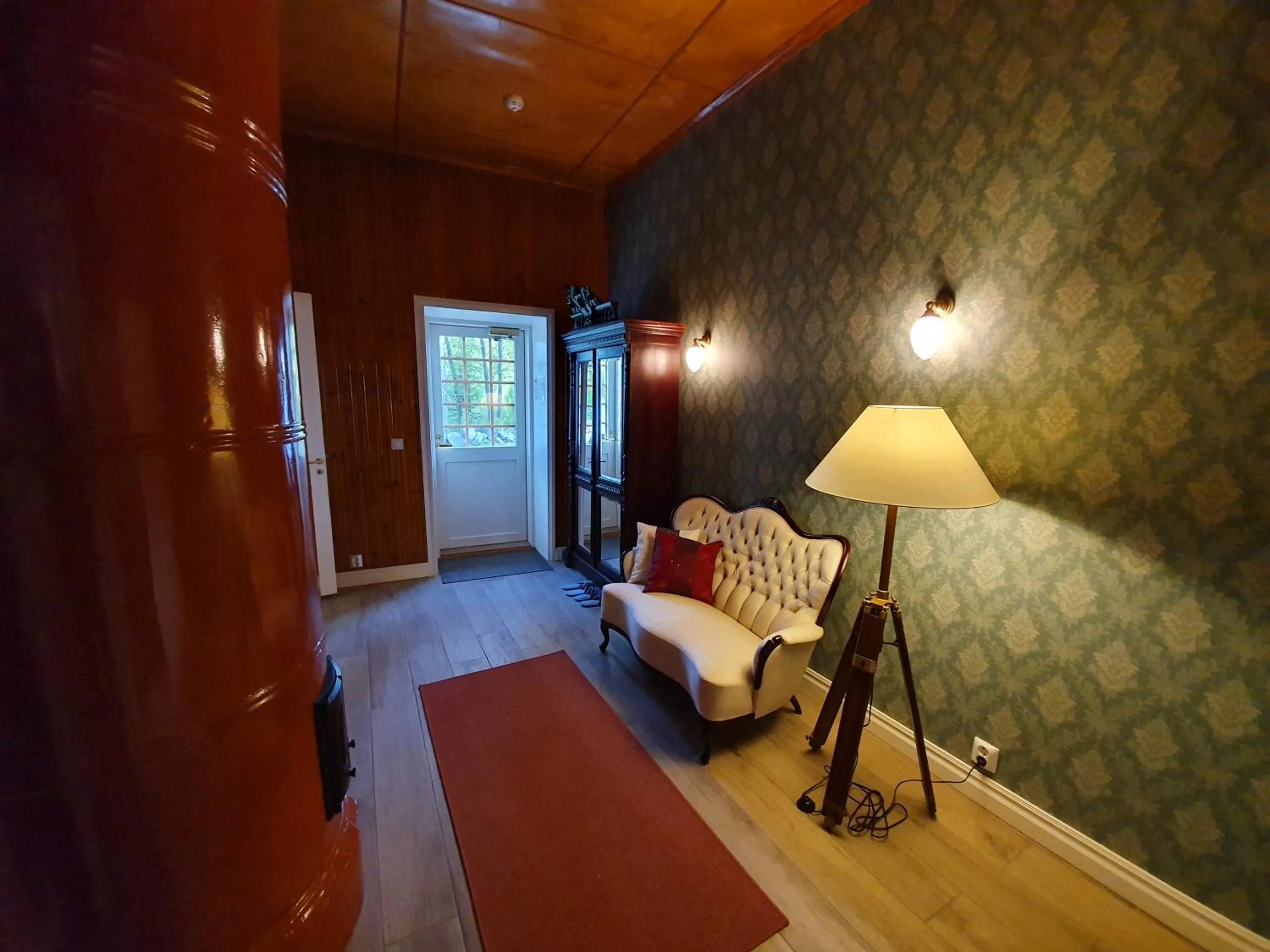 Decorative detail, Bed in B&B Taipaleenniemi