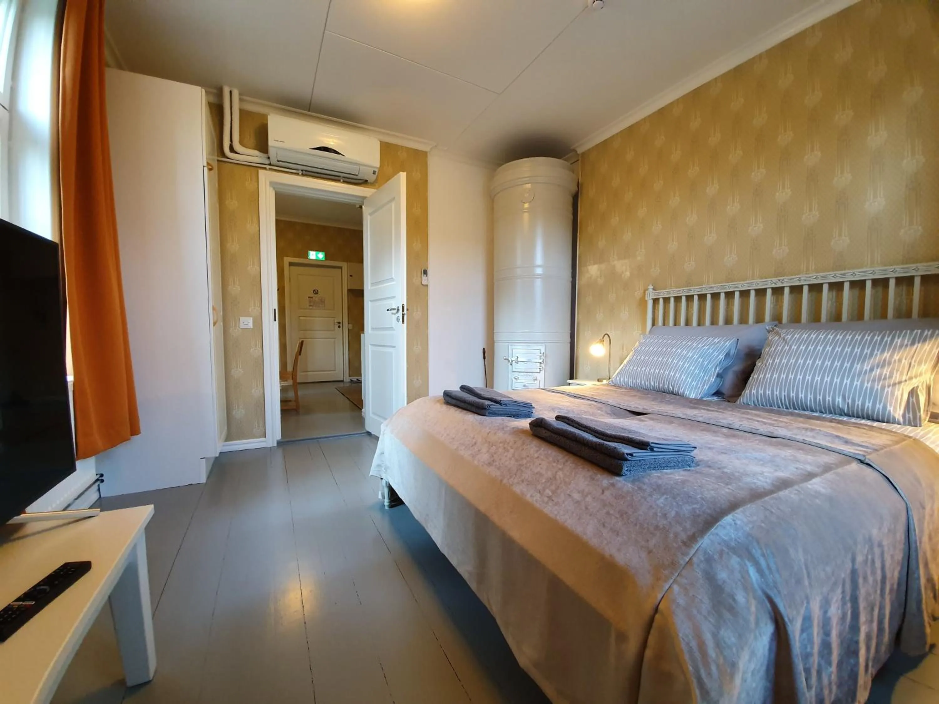 Photo of the whole room, Bed in B&B Taipaleenniemi