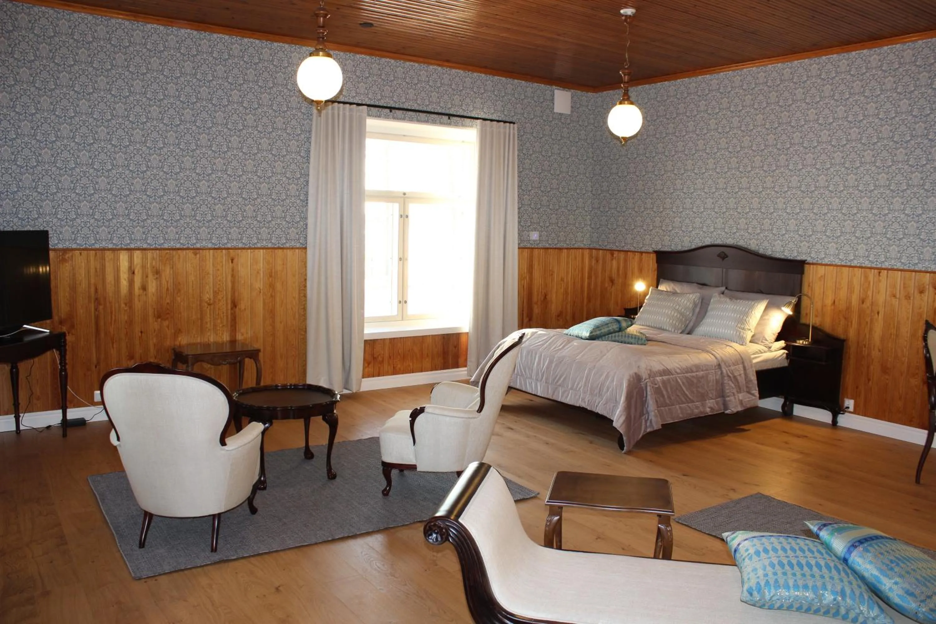 Photo of the whole room, Bed in B&B Taipaleenniemi