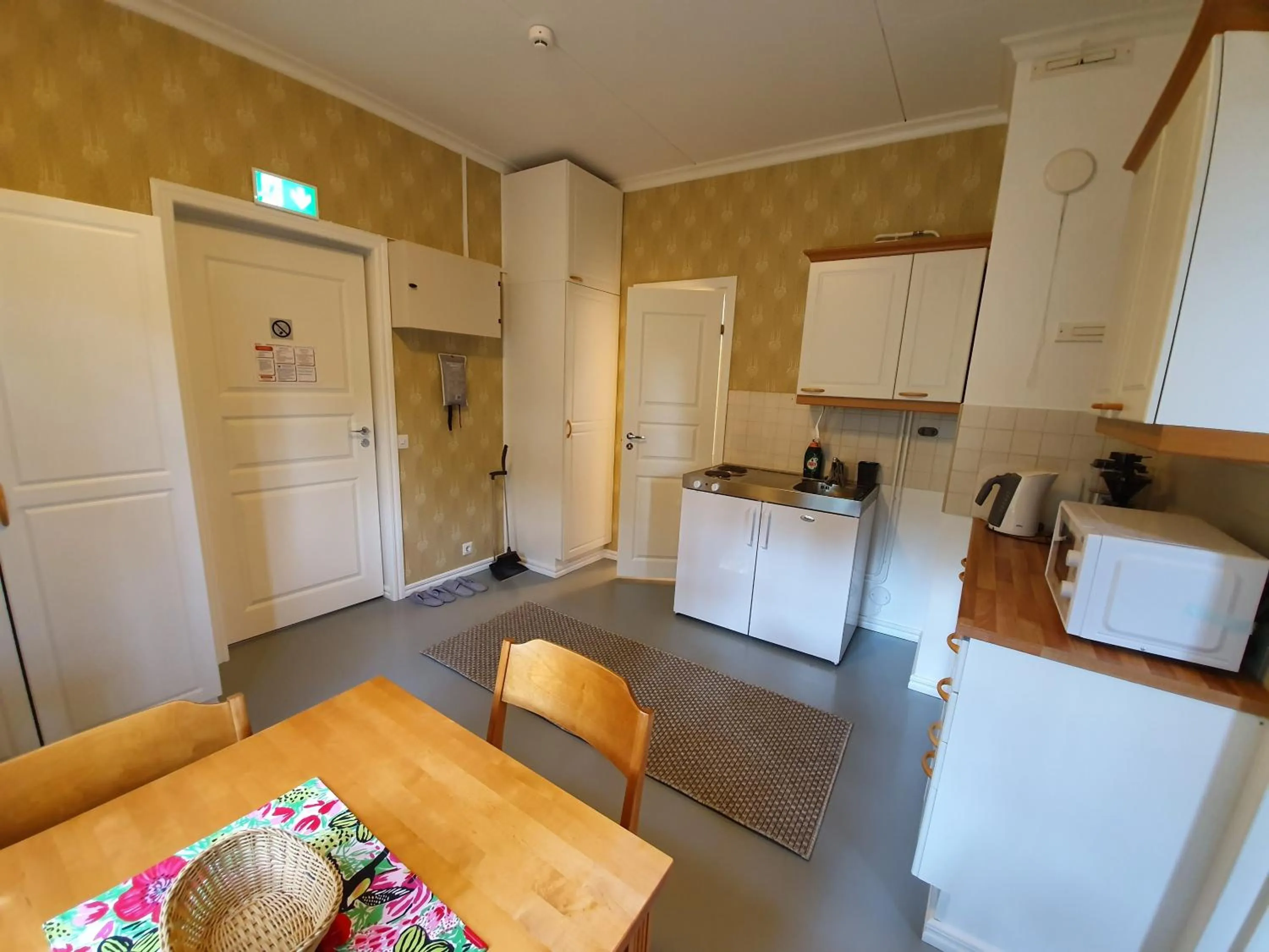 Kitchen or kitchenette in B&B Taipaleenniemi