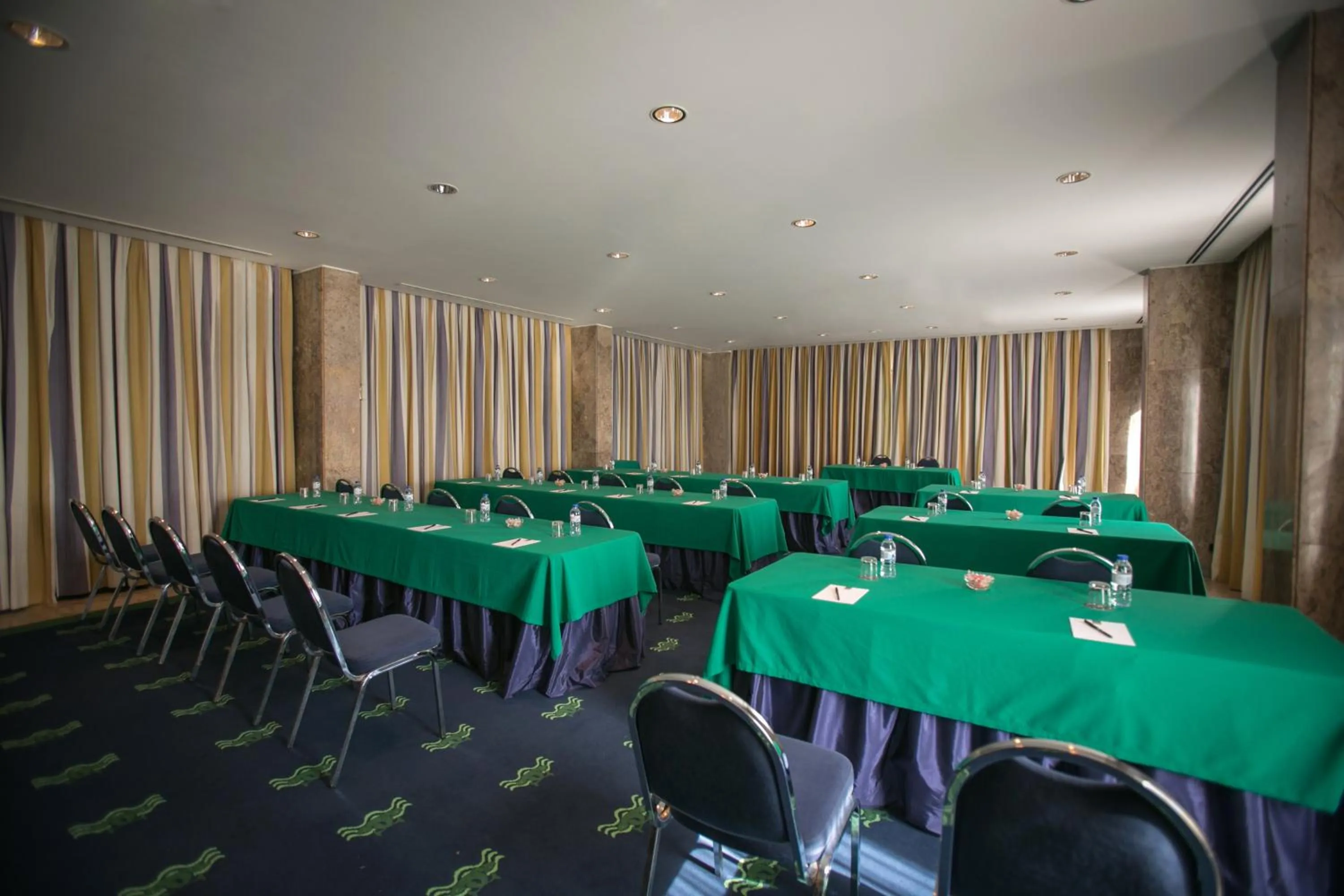 Business facilities in Hotel Solverde Spa and Wellness Center