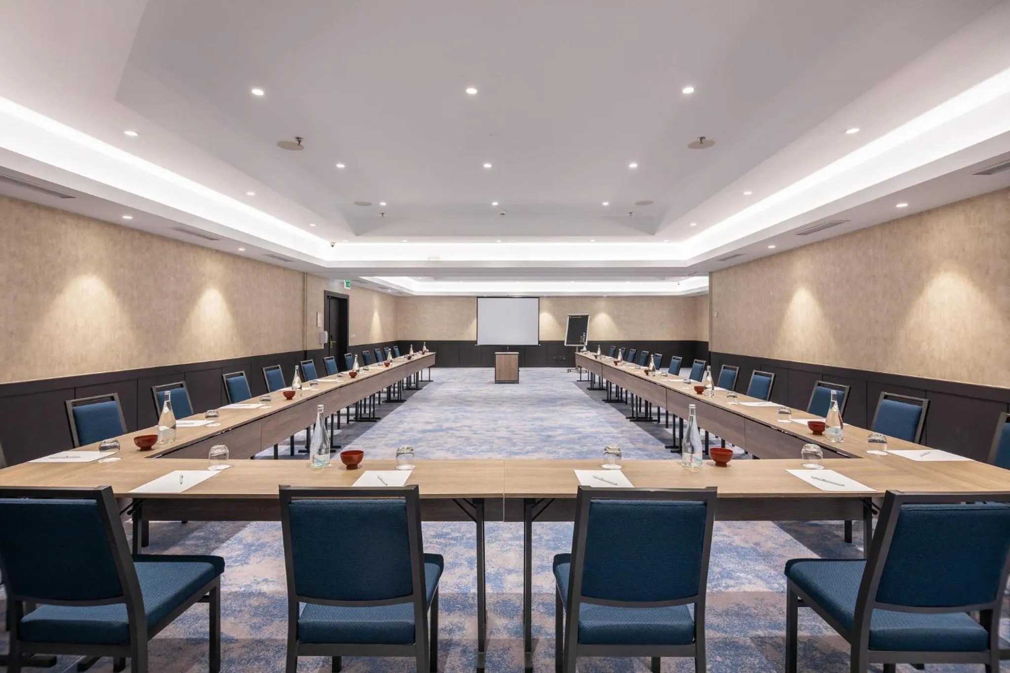 Meeting/conference room in InterContinental Lisbon by IHG