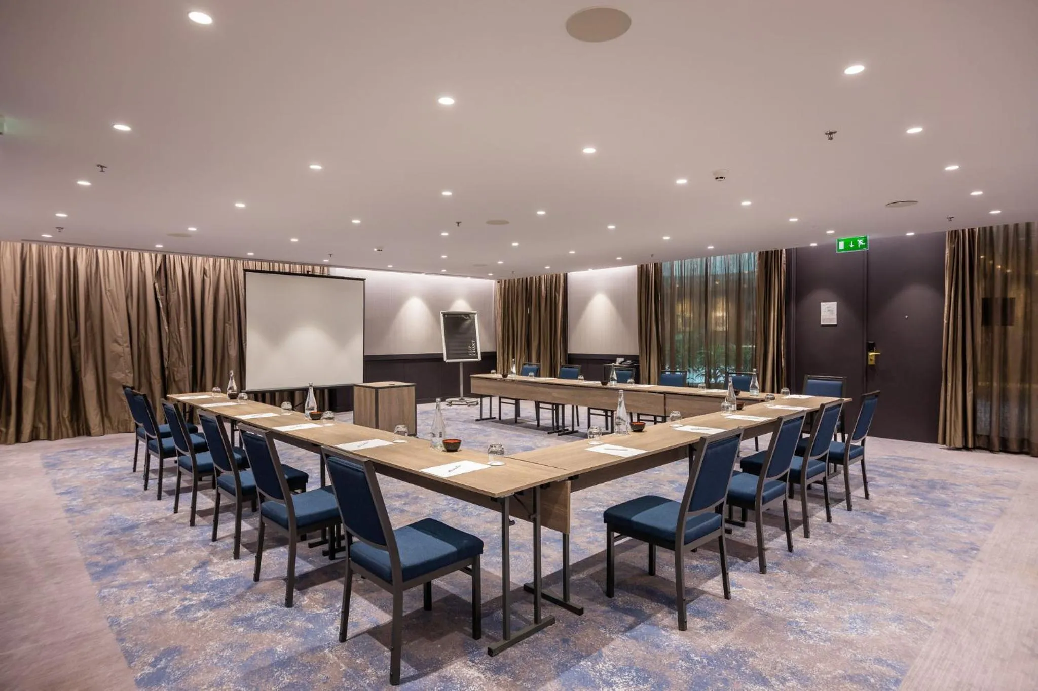 Meeting/conference room in InterContinental Lisbon by IHG
