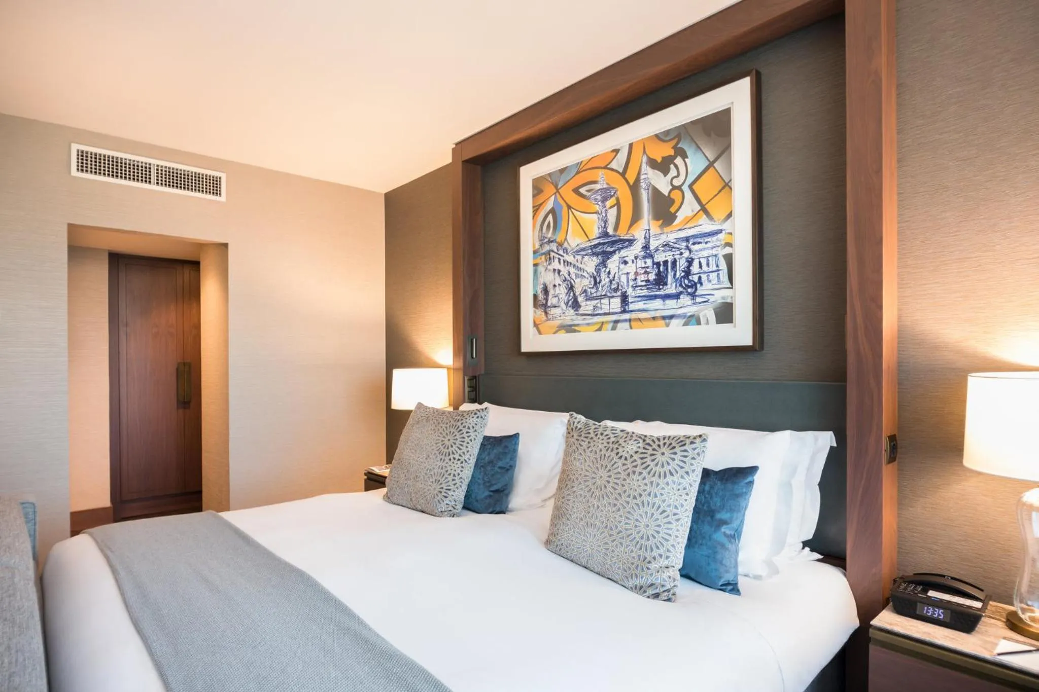 Photo of the whole room, Bed in InterContinental Lisbon by IHG