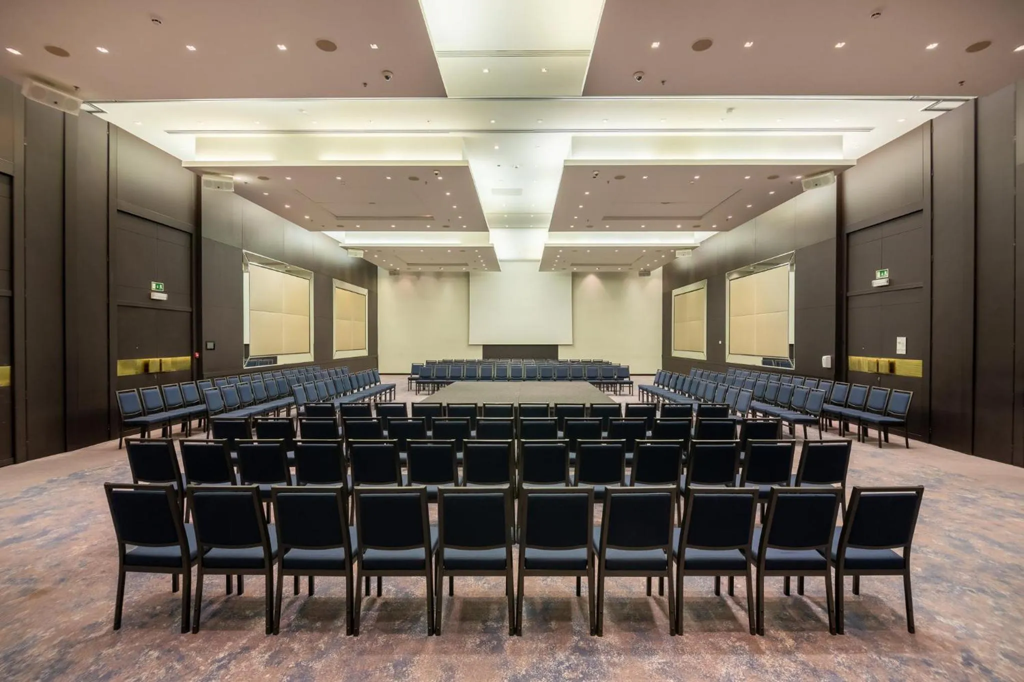 Meeting/conference room in InterContinental Lisbon by IHG