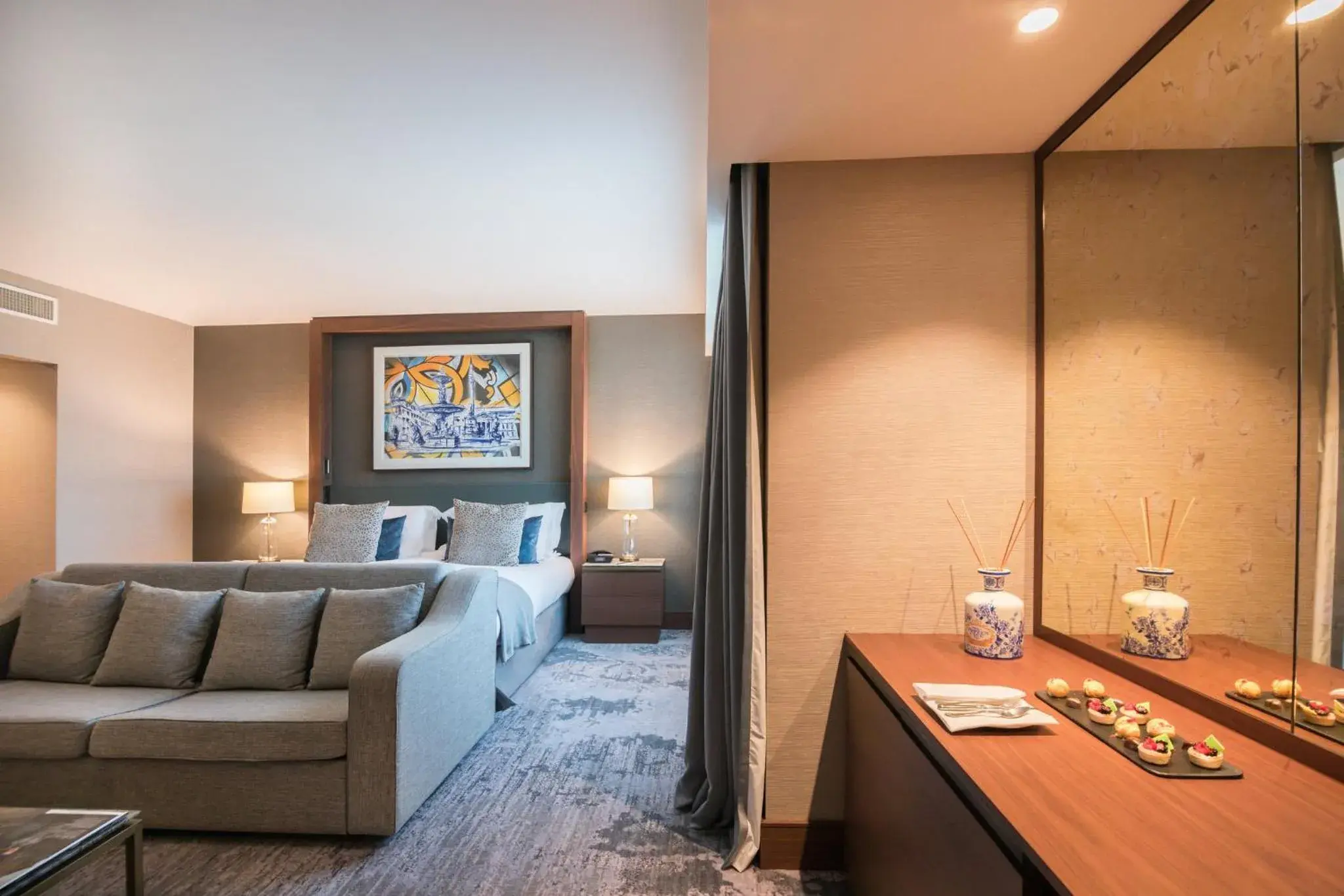 Photo of the whole room in InterContinental Lisbon by IHG Photo of the whole room in InterContinental Lisbon by IHG