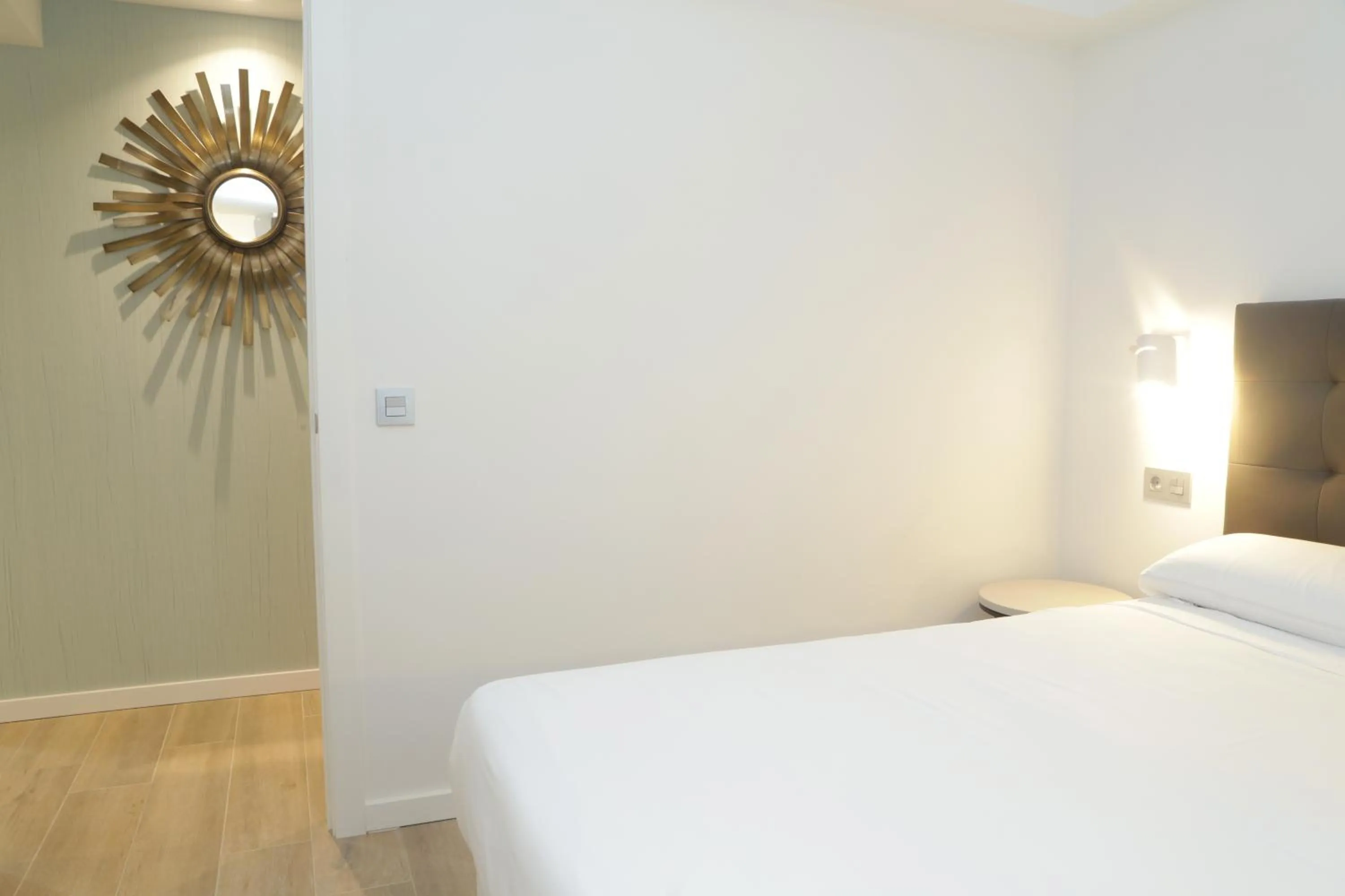 Bedroom, Bed in Viviendas Oviedo Catedral