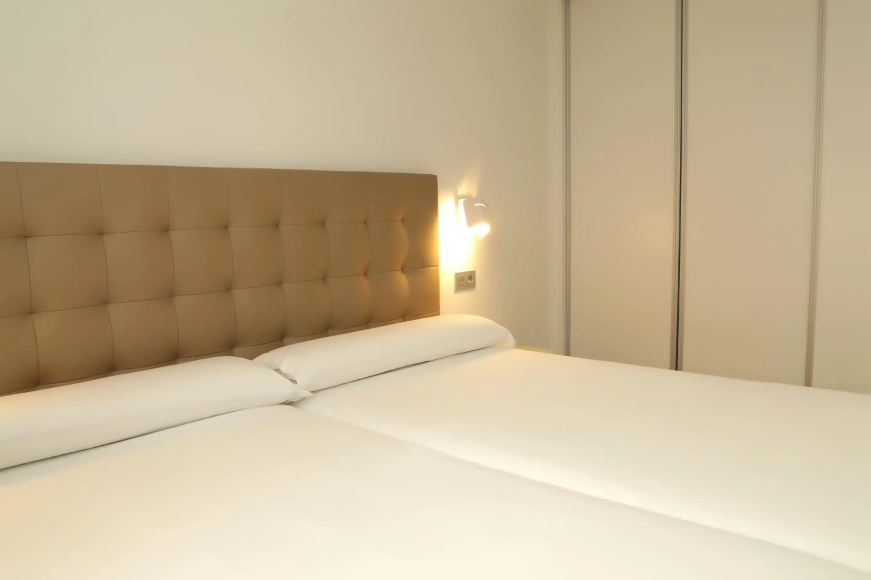 Bedroom, Bed in Viviendas Oviedo Catedral