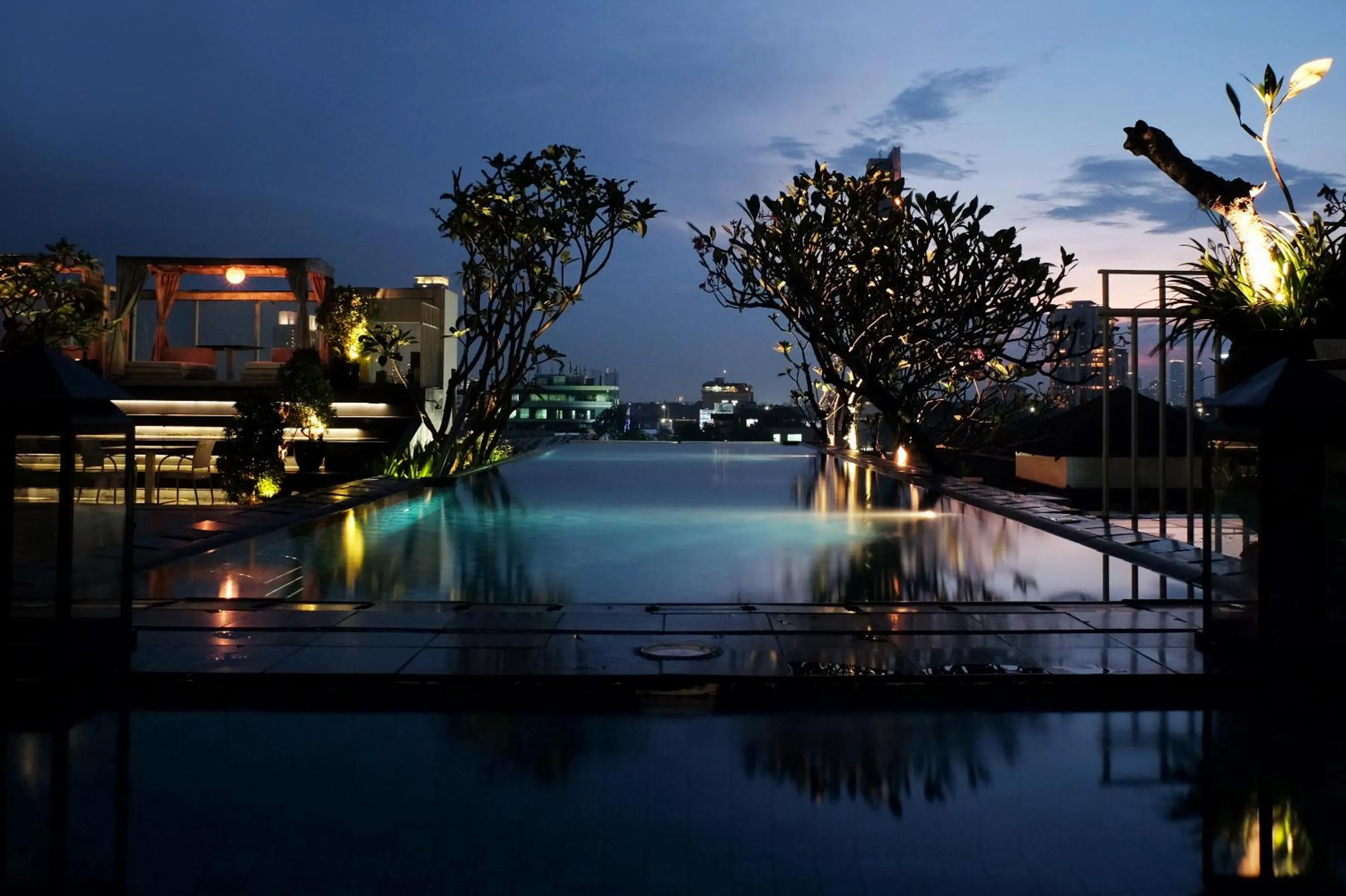 Swimming pool in Kemang Icon