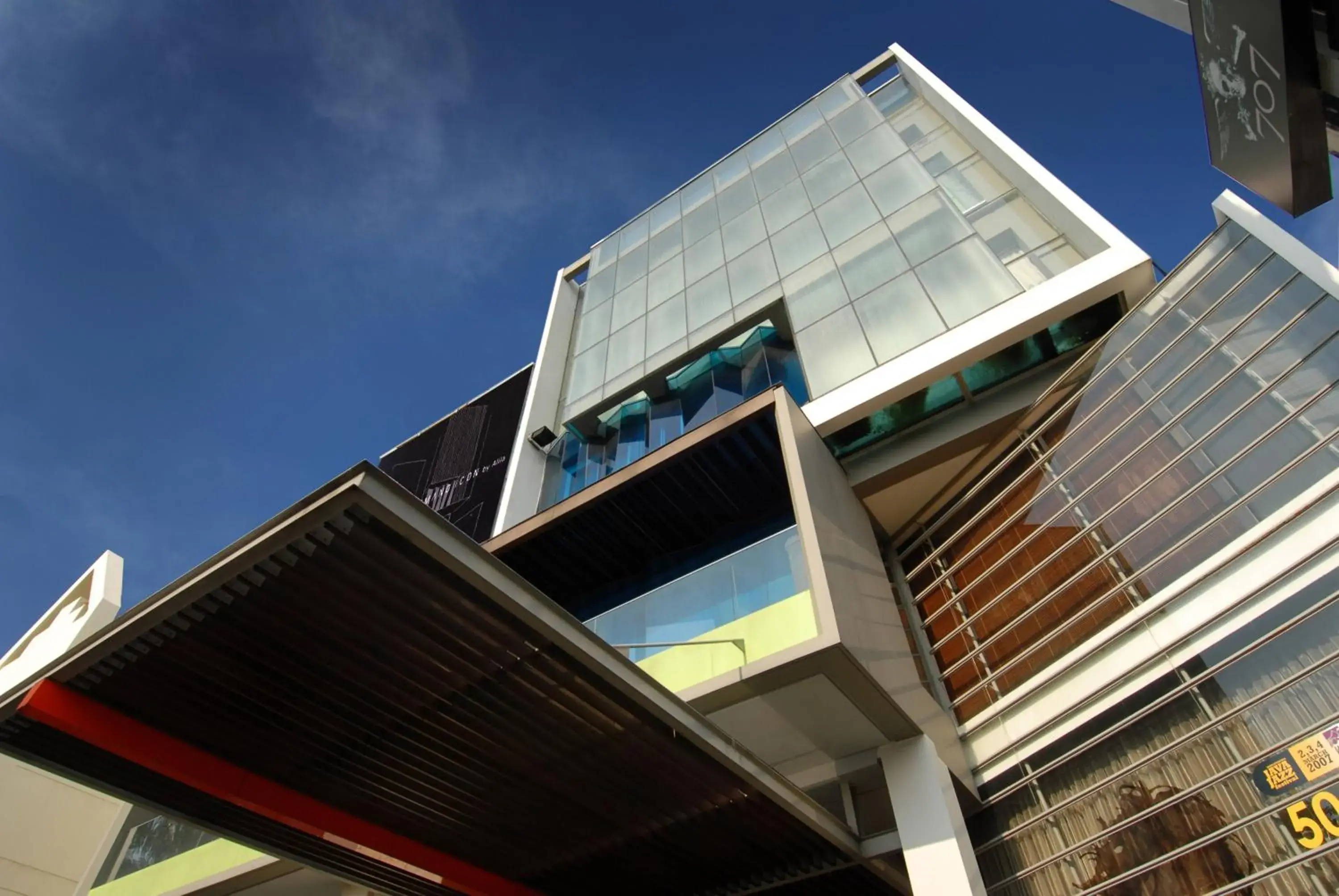 Facade/entrance in Kemang Icon Facade/entrance in Kemang Icon