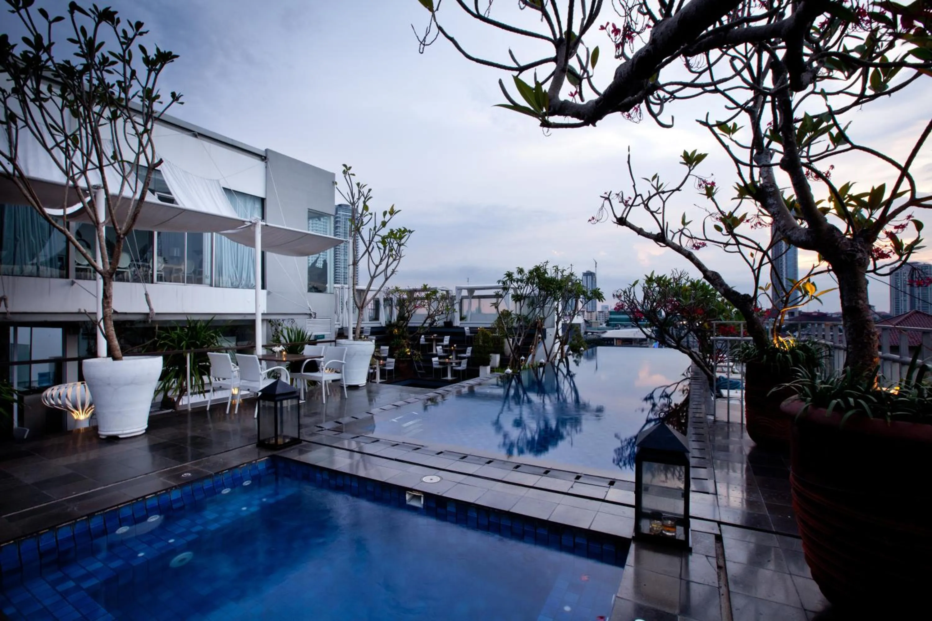 Swimming pool in Kemang Icon