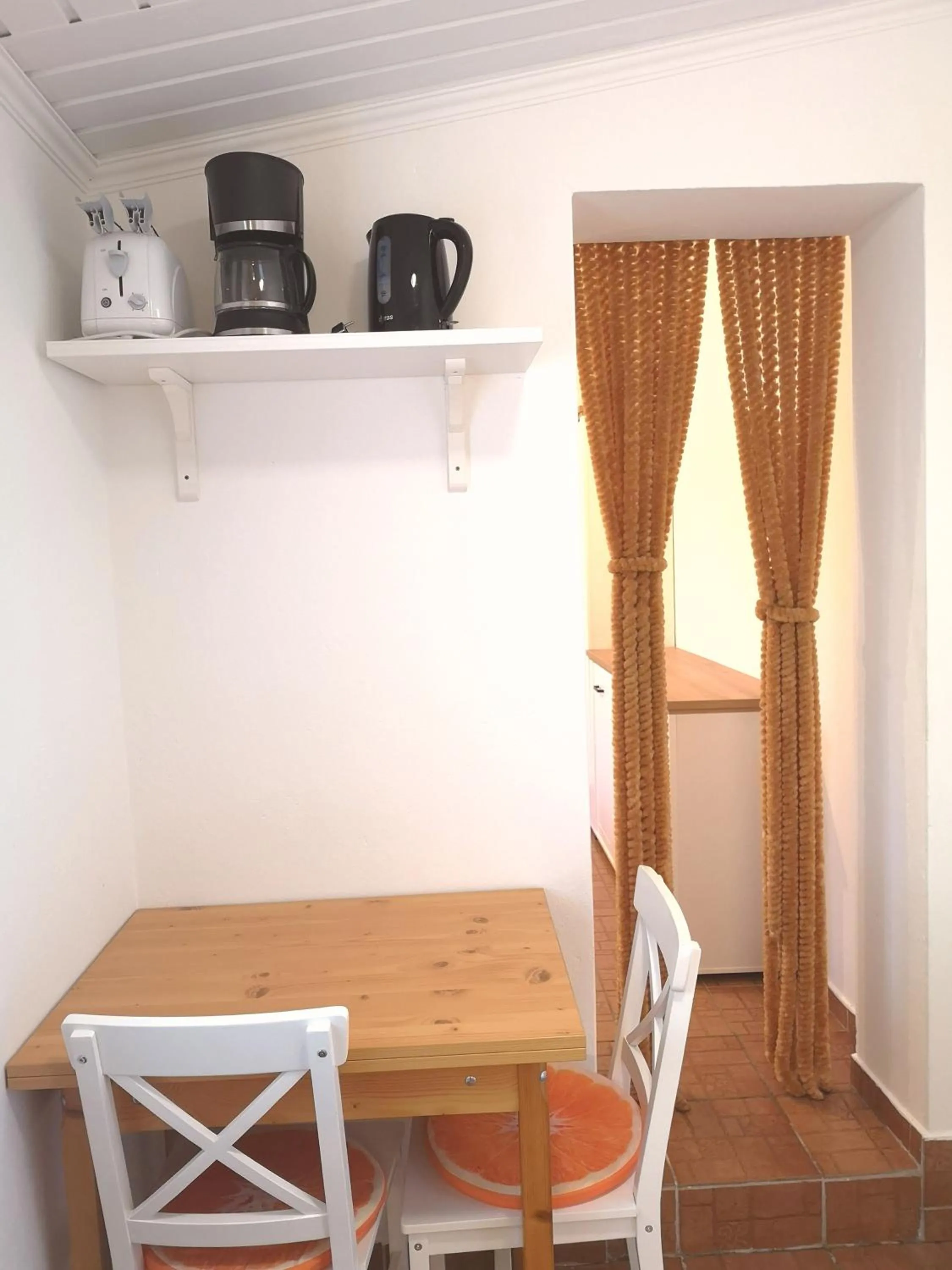 Coffee/tea facilities in Apartman Kaszás Garden