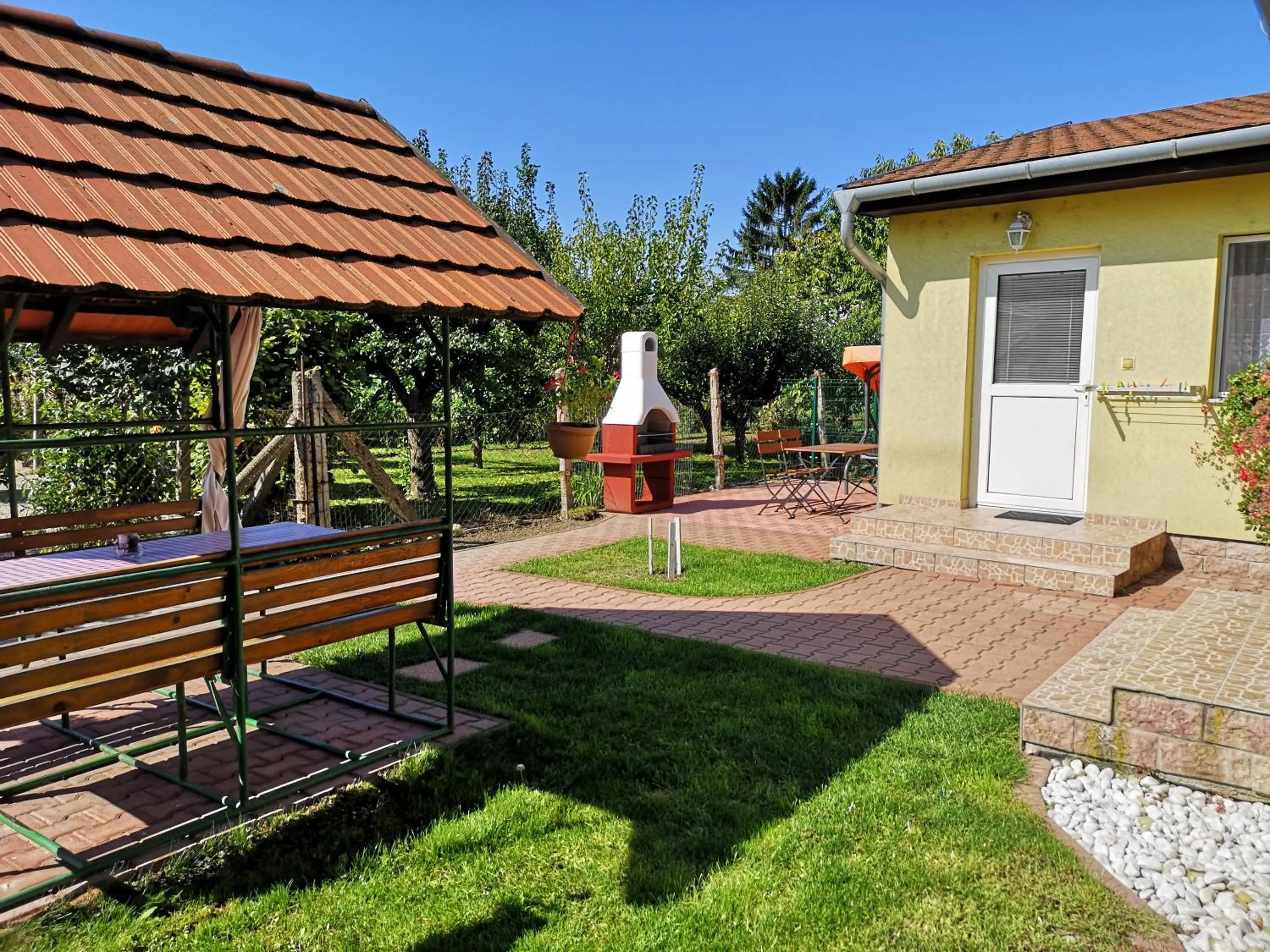 Property building in Apartman Kaszás Garden