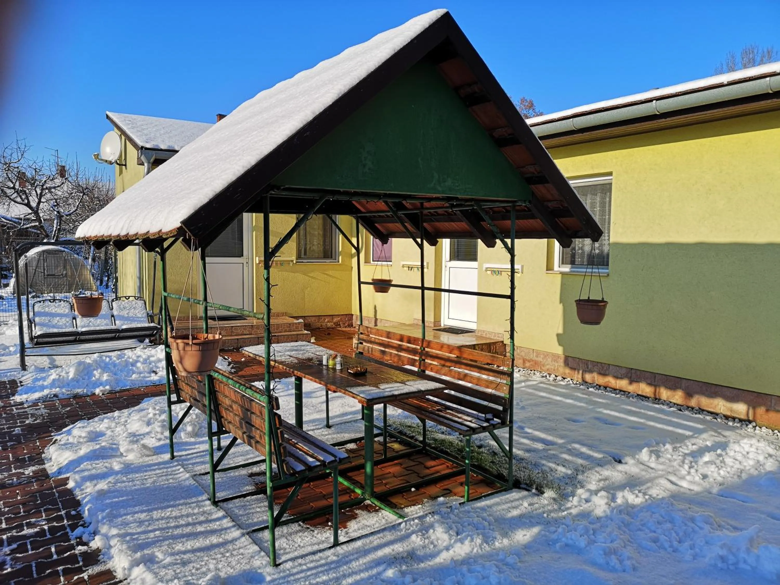 Property building in Apartman Kaszás Garden