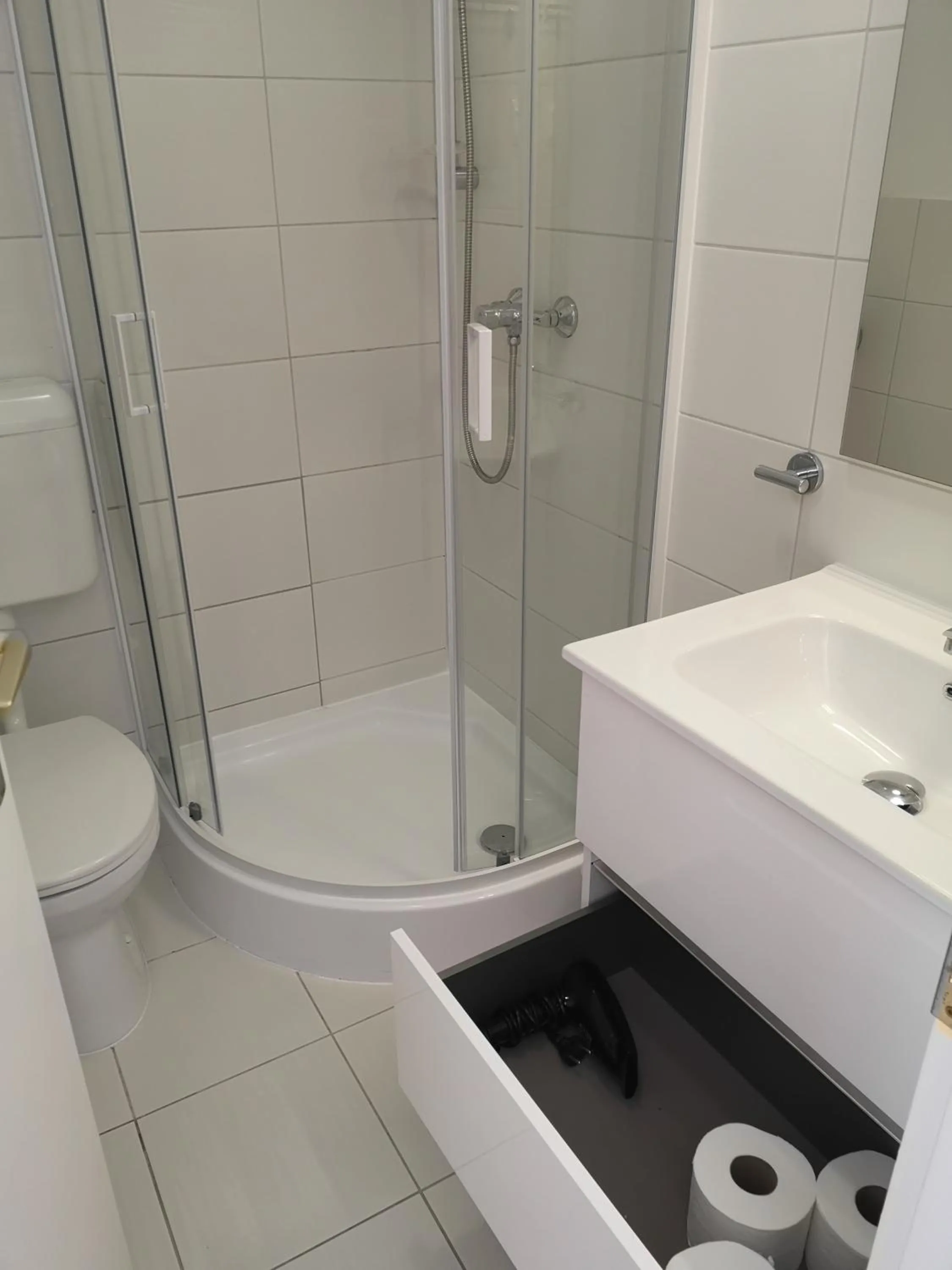 Shower in Apartman Kaszás Garden
