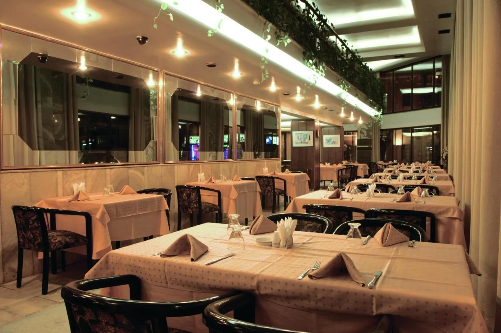 Restaurant/places to eat in Yumukoglu Hotel