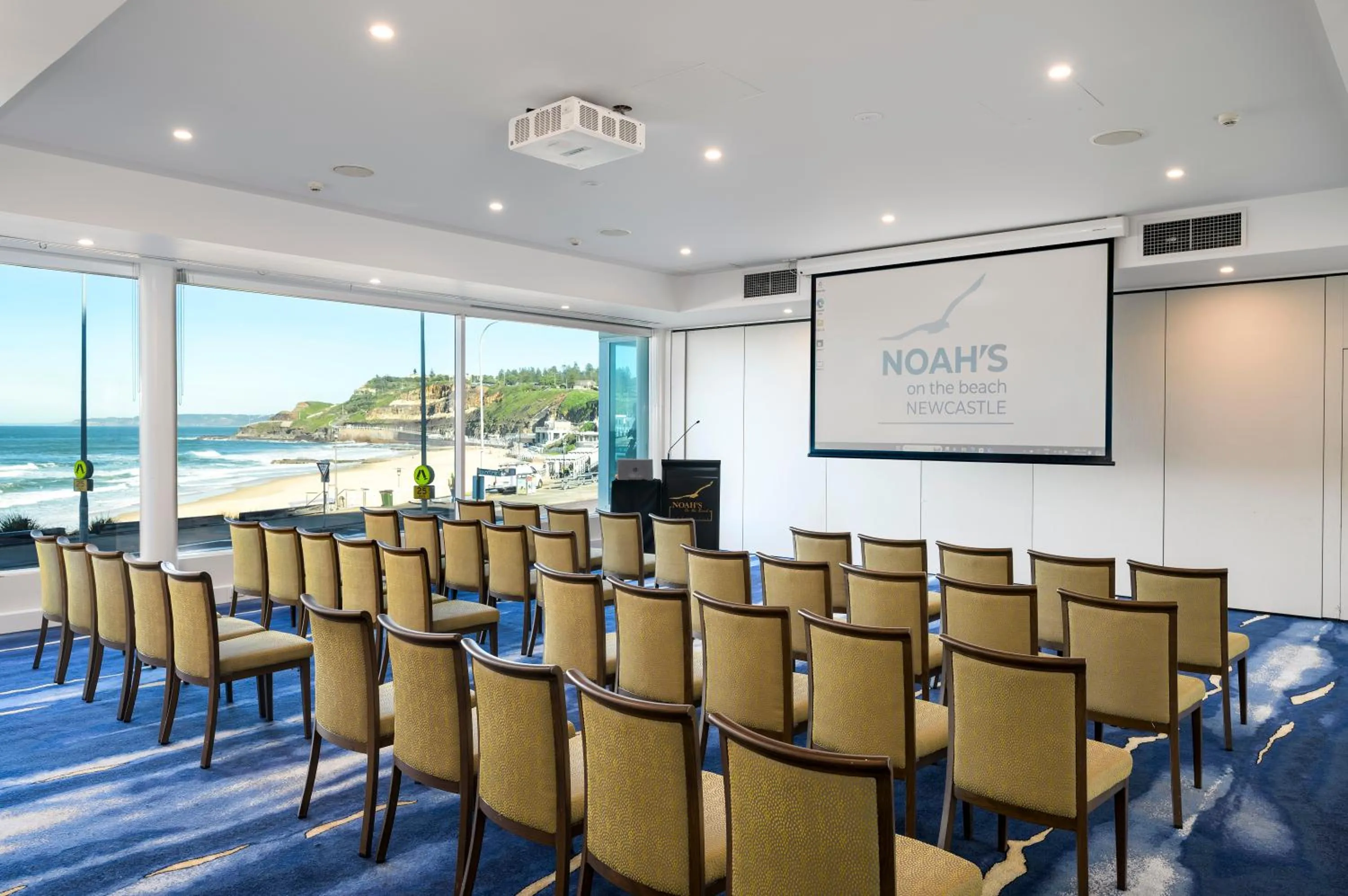 Meeting/conference room in Noah's On the Beach