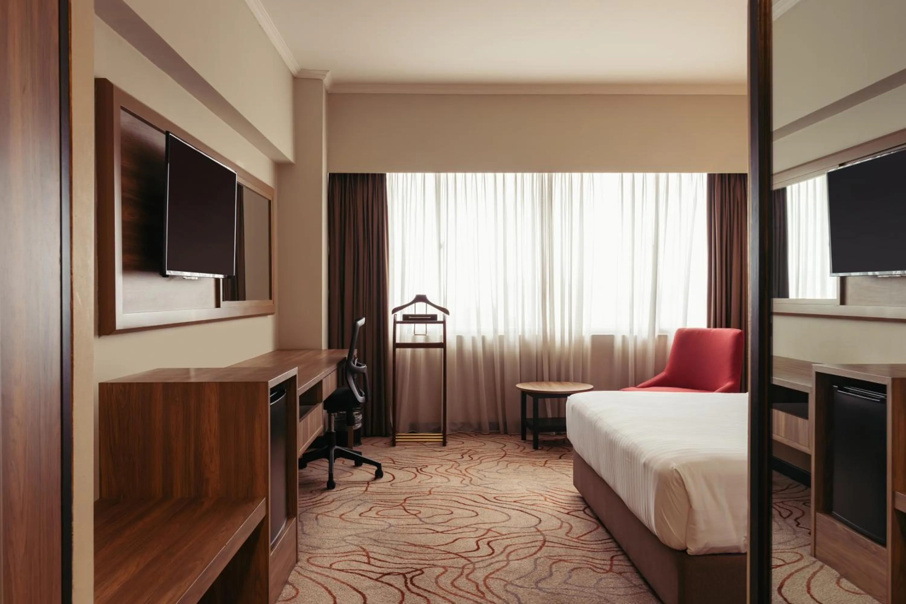 Bedroom, Bed in Impiana Hotel Ipoh