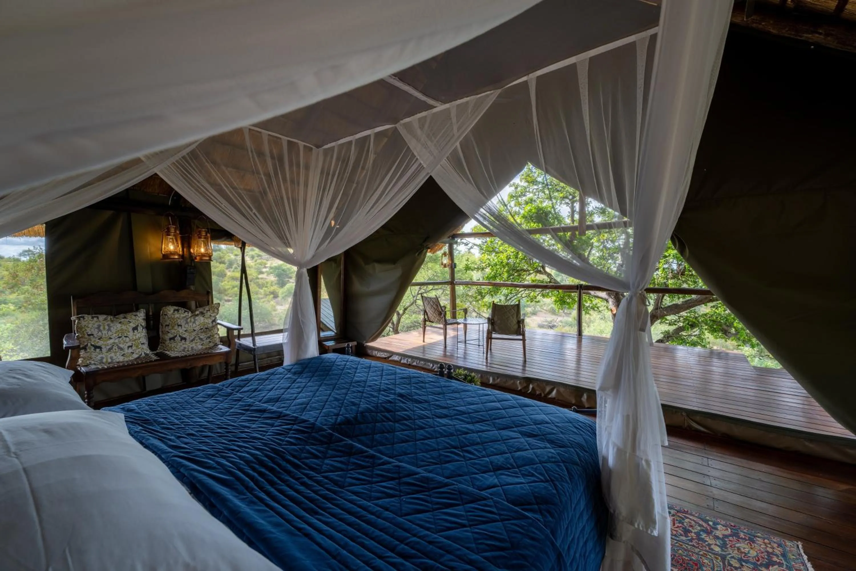 Property building, Bed in Parsons Hilltop Safari Camp