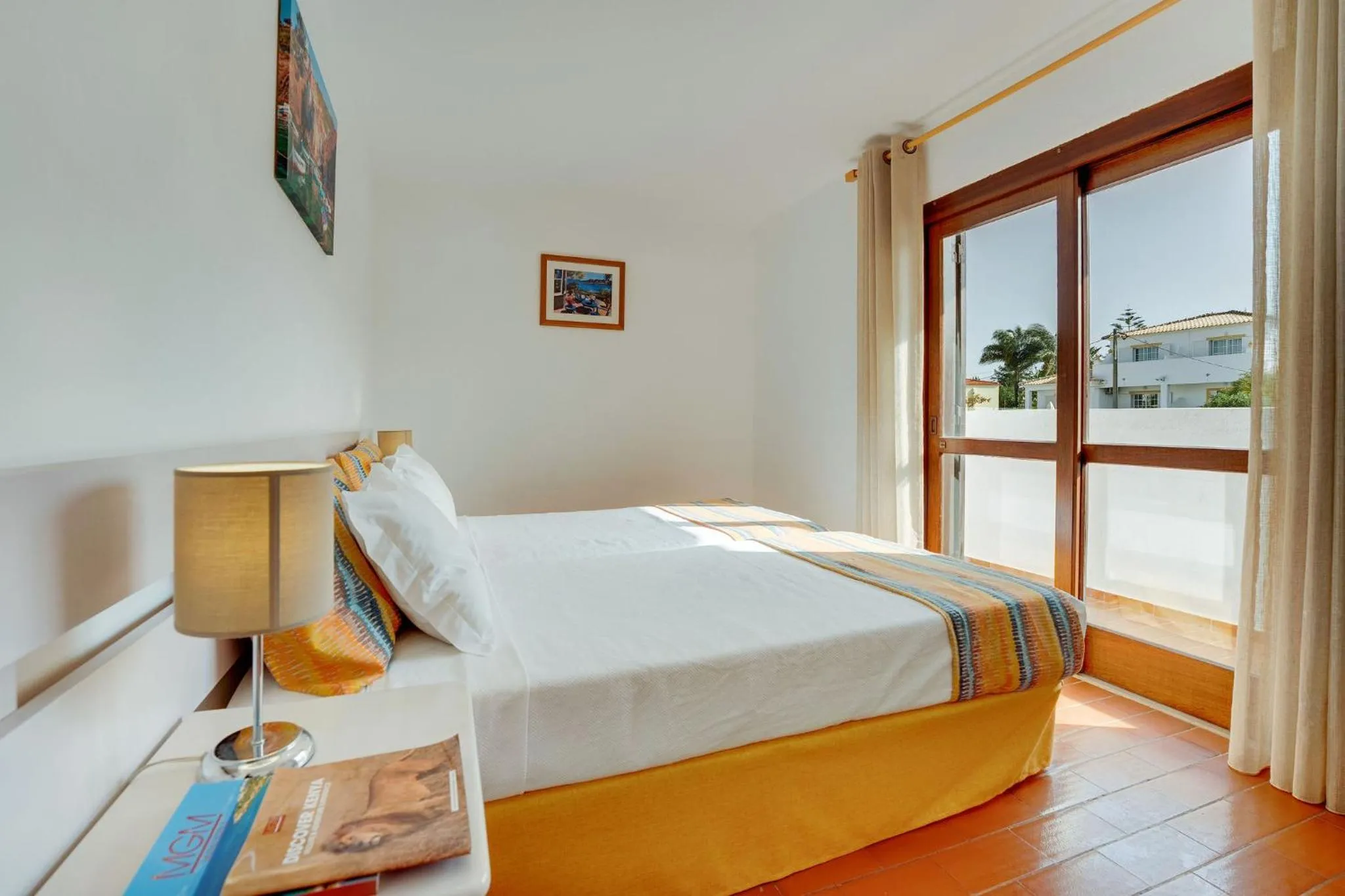 Bedroom, Bed in Muthu Balaia Sol