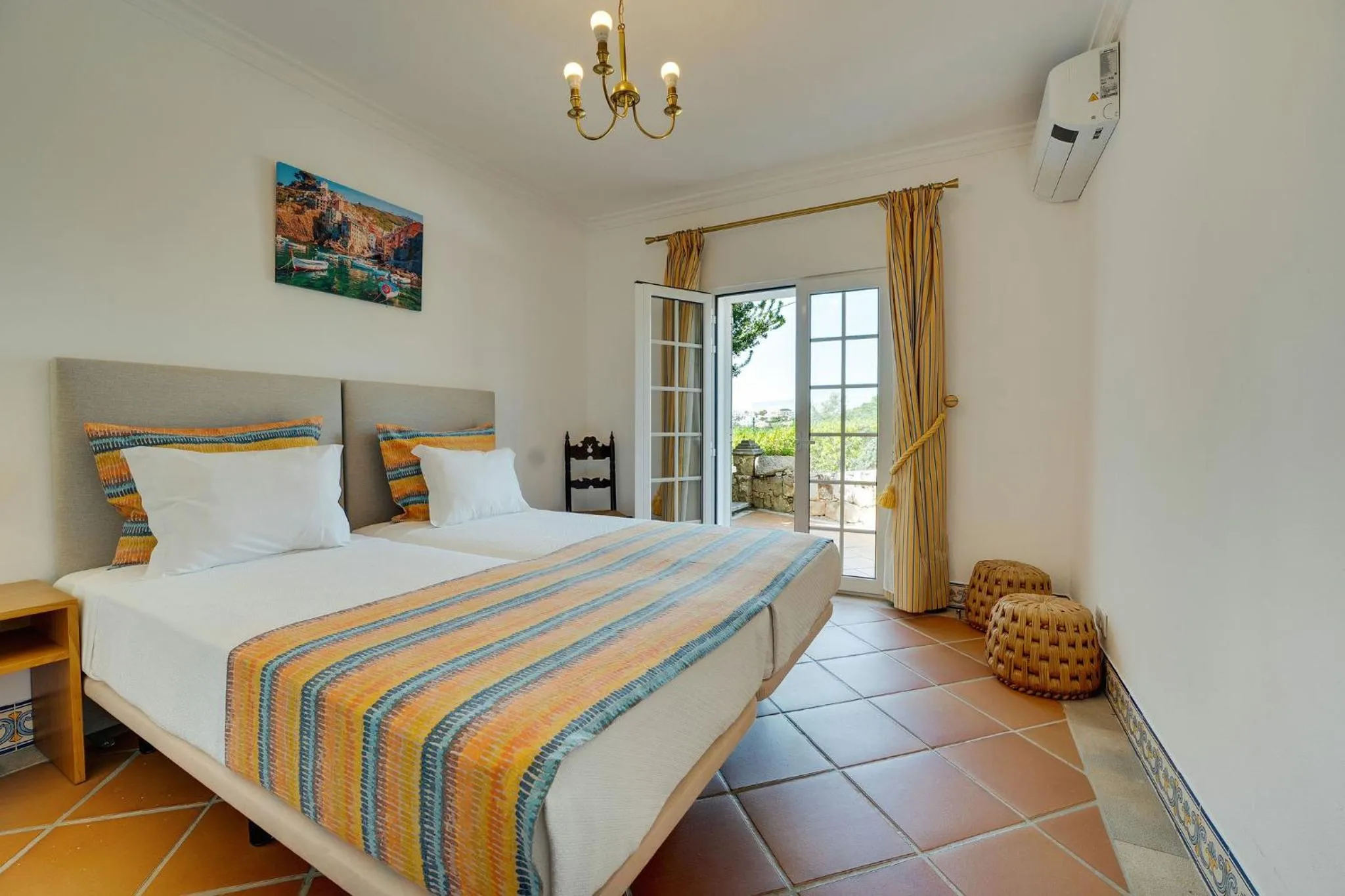 Bedroom, Bed in Muthu Balaia Sol