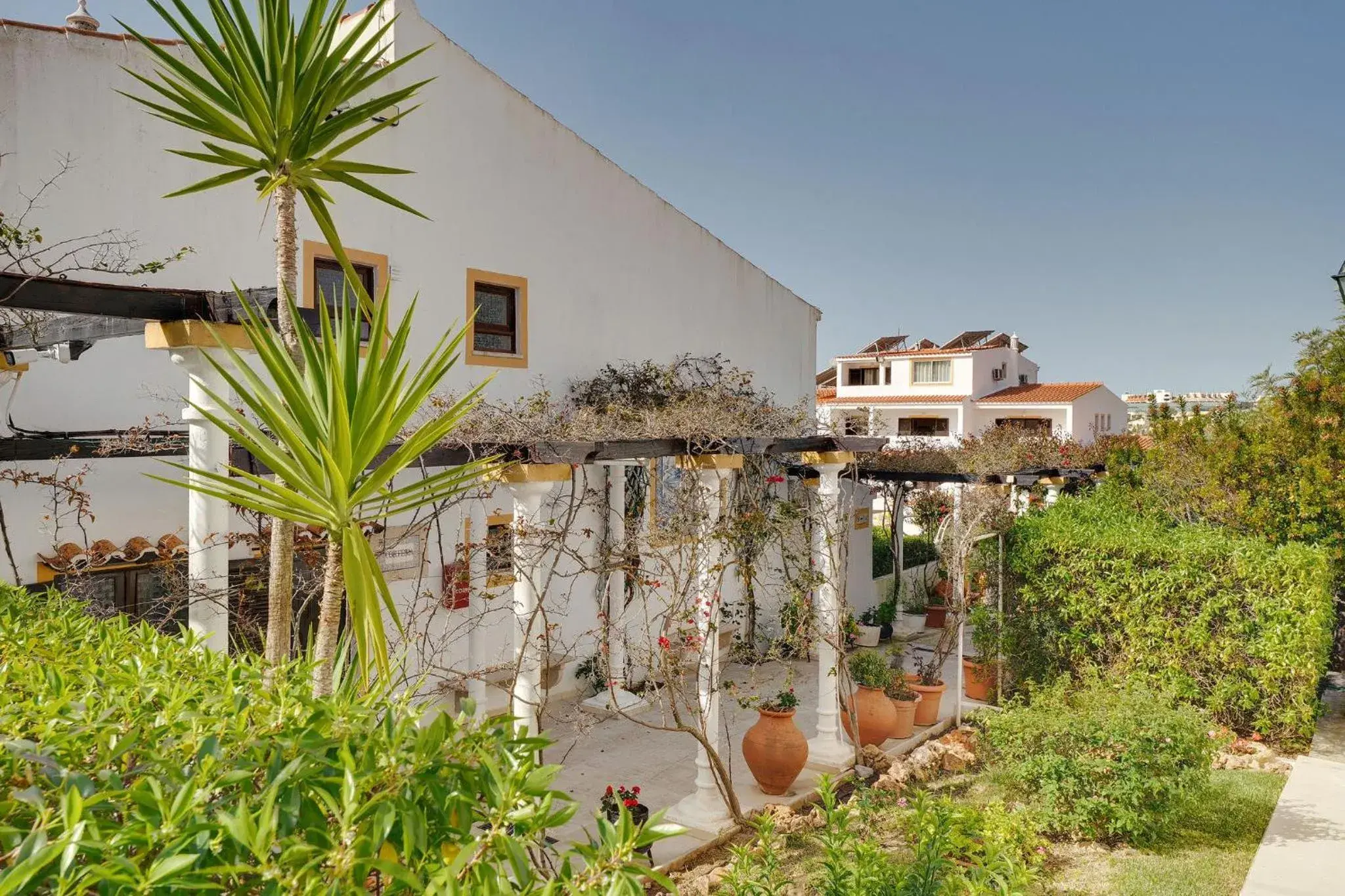 Property building in Muthu Balaia Sol Property building in Muthu Balaia Sol