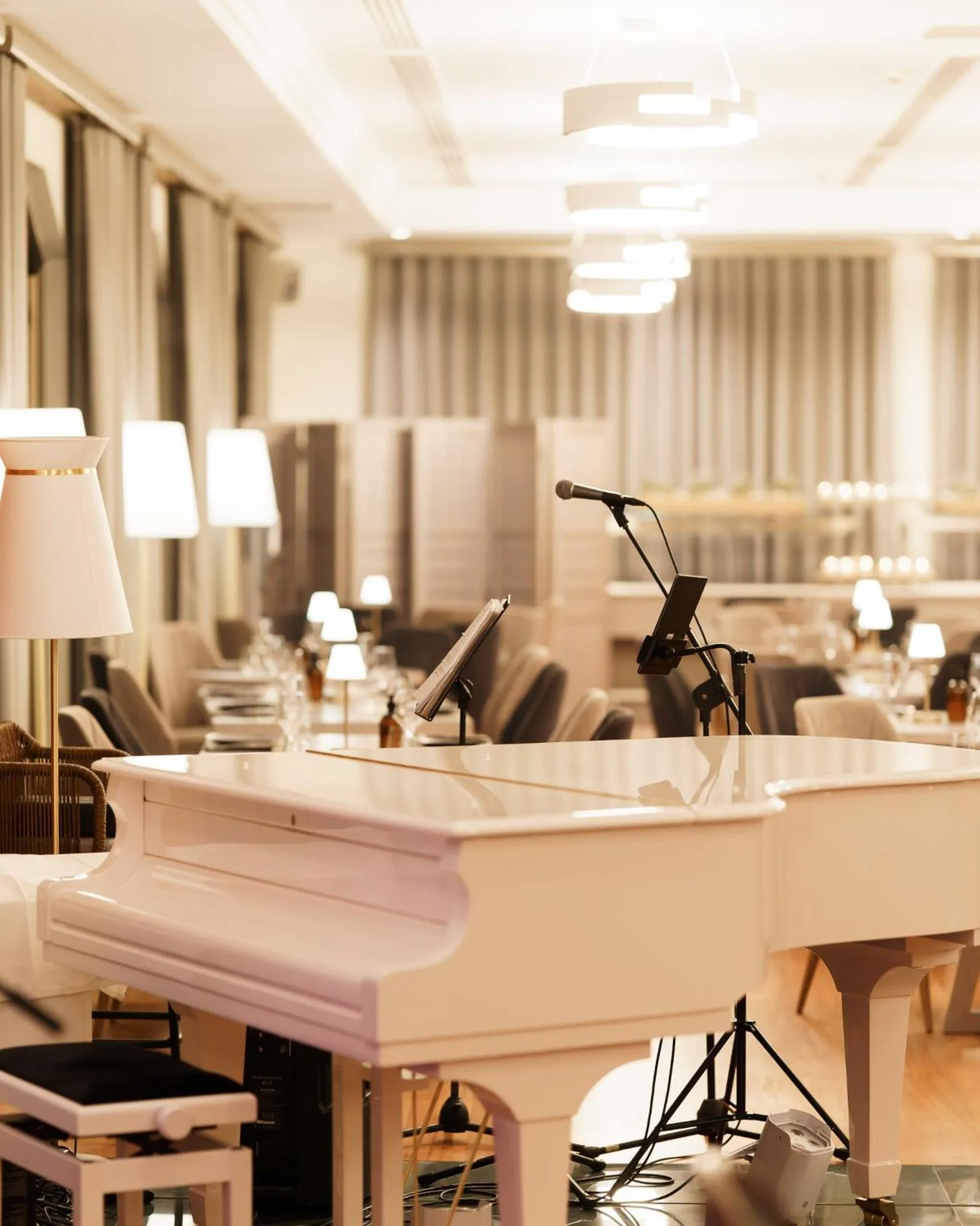 Restaurant/places to eat in My Way Hotel & Events