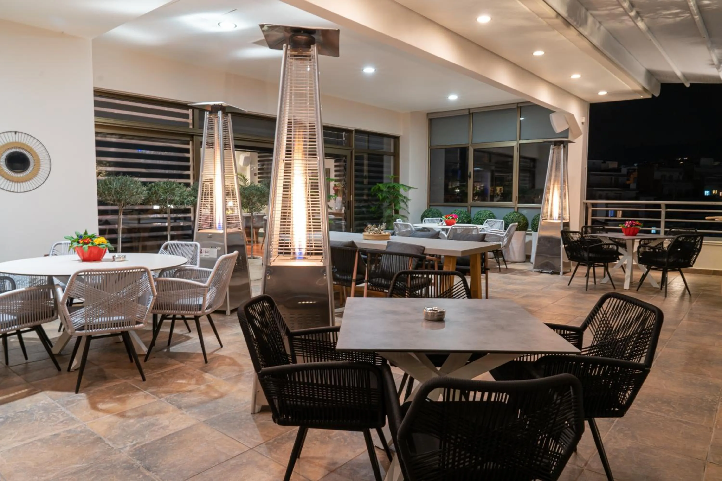 Restaurant/places to eat in My Way Hotel & Events