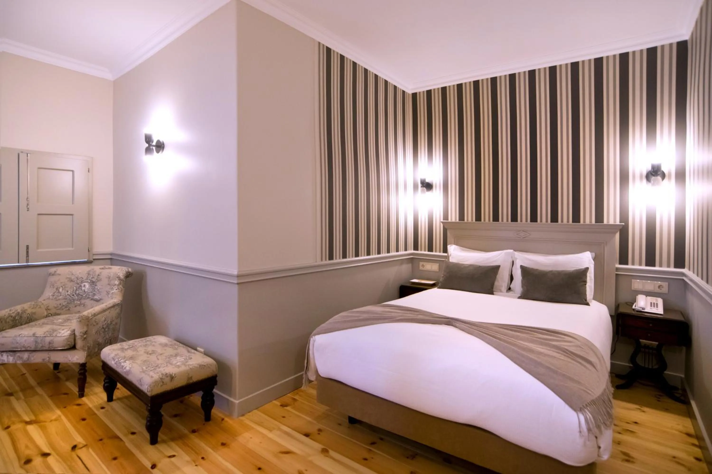 Bed in York House Lisboa Hotel