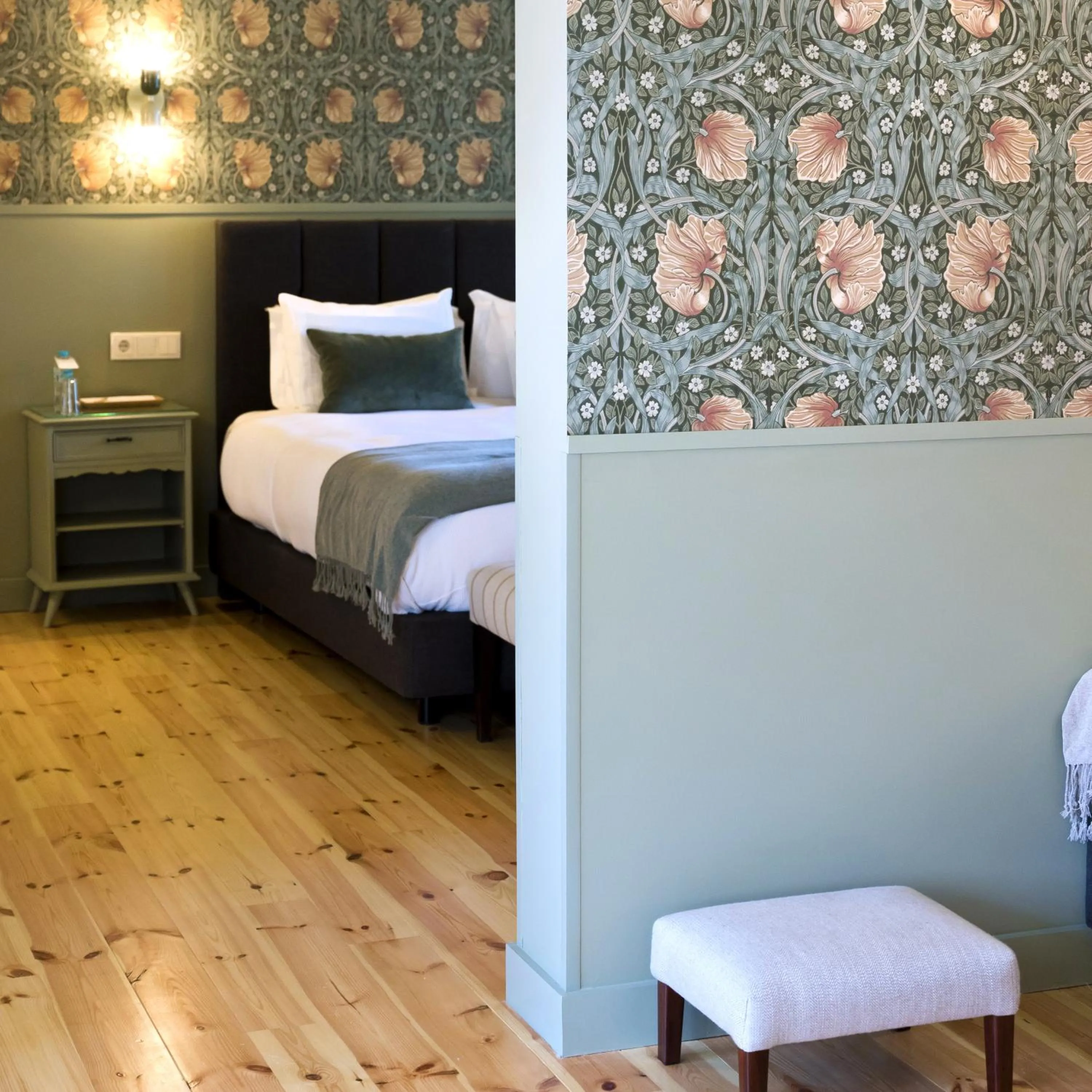 Bed in York House Lisboa Hotel