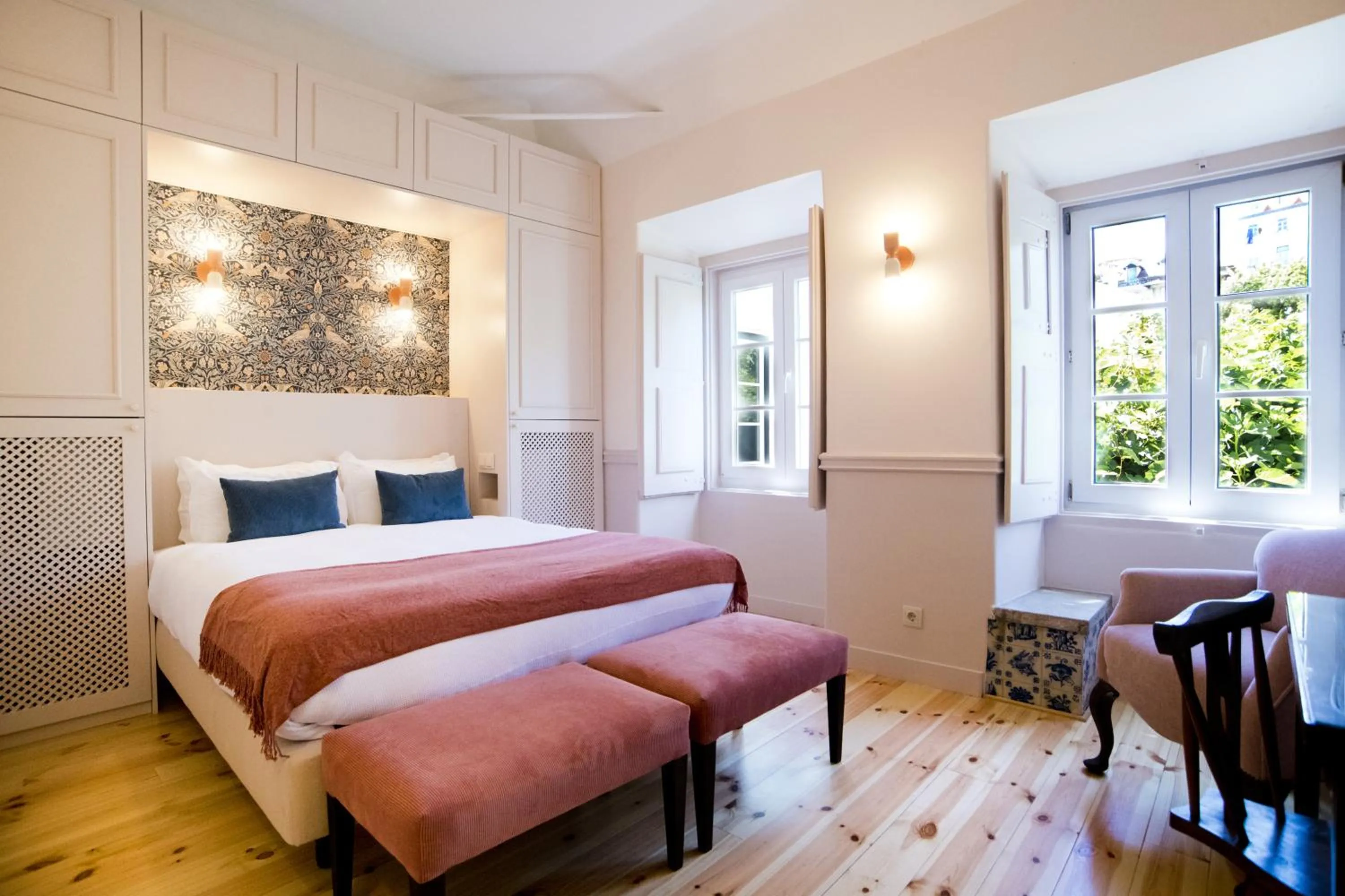 Bed in York House Lisboa Hotel