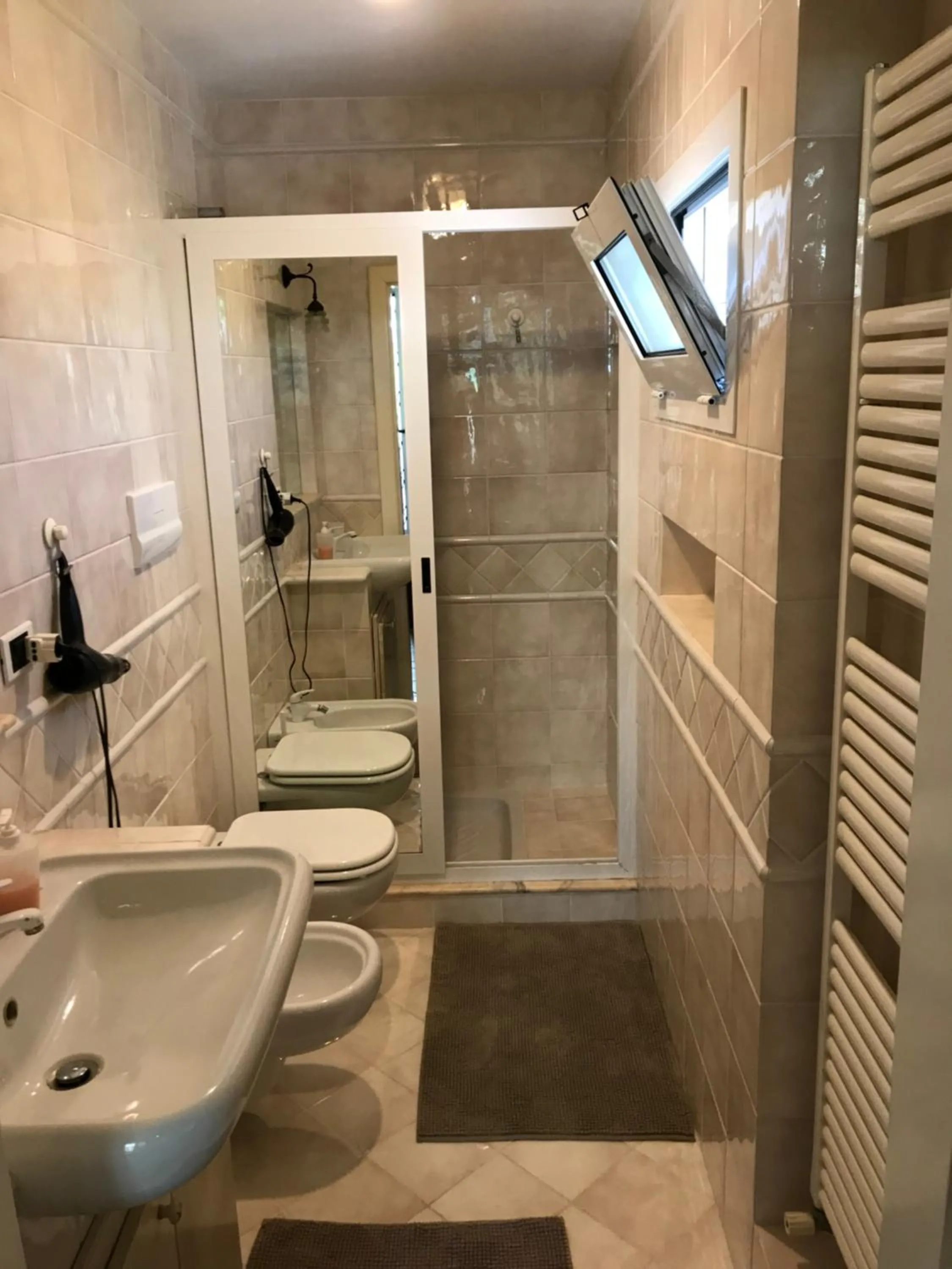 Shower in La casa di Sergio