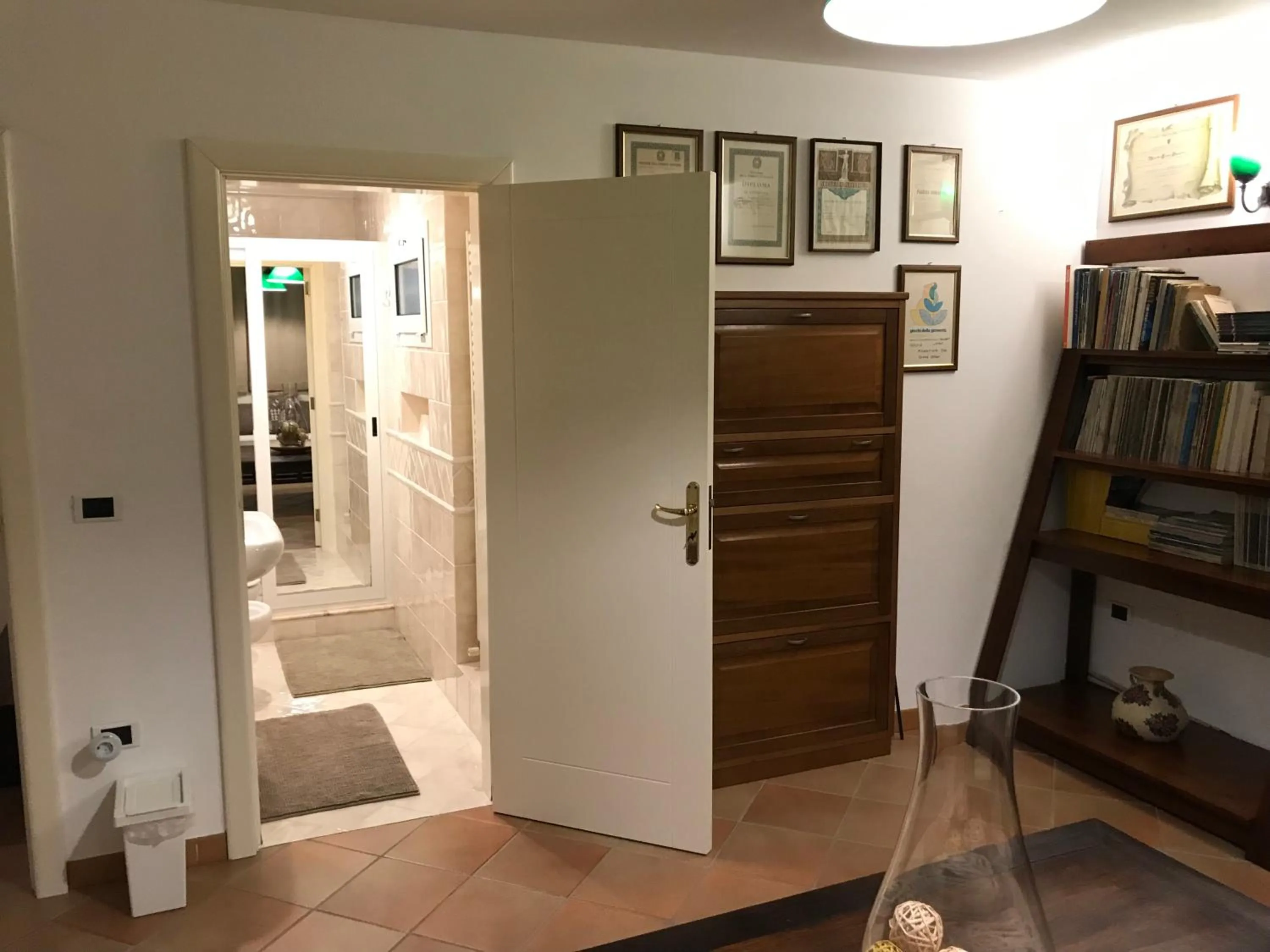 Library in La casa di Sergio