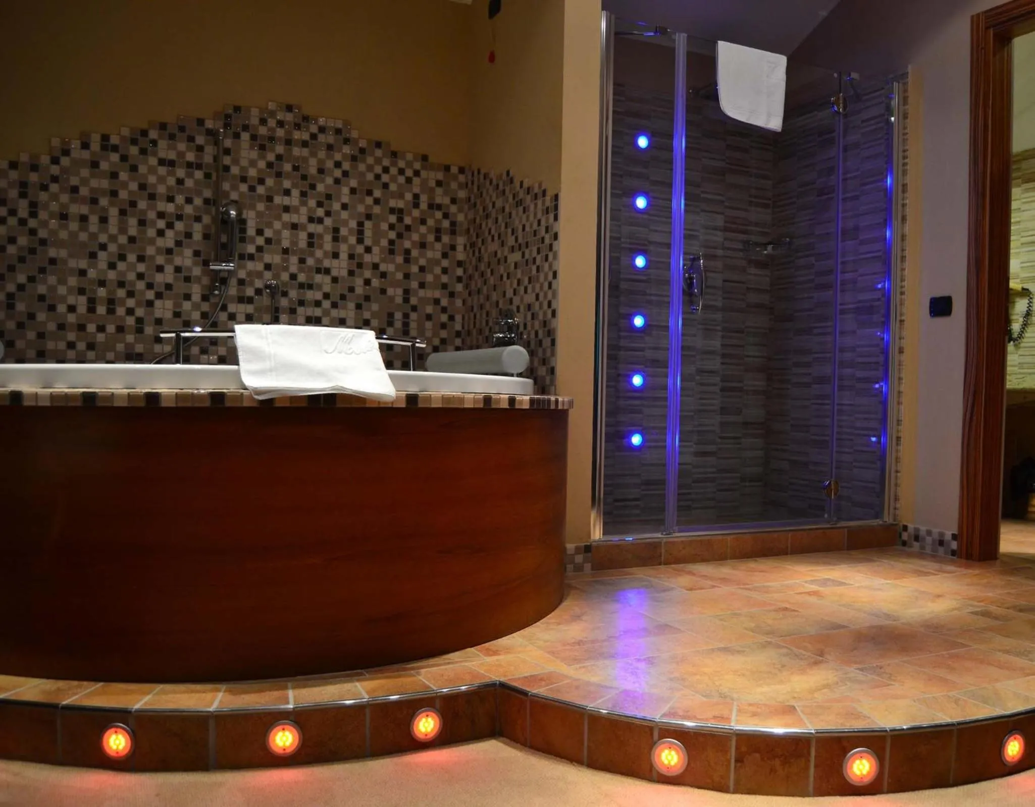 Bathroom in Hotel Motel 2